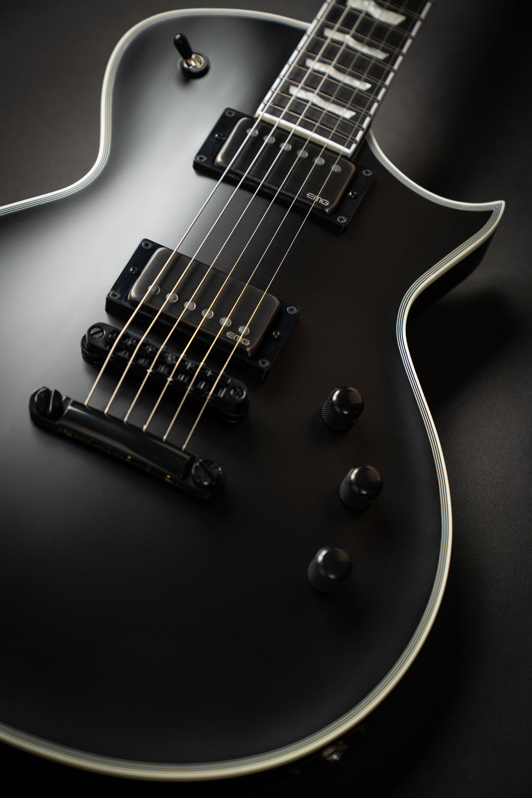Eclipse EMG Black Satin (ES8360233)
