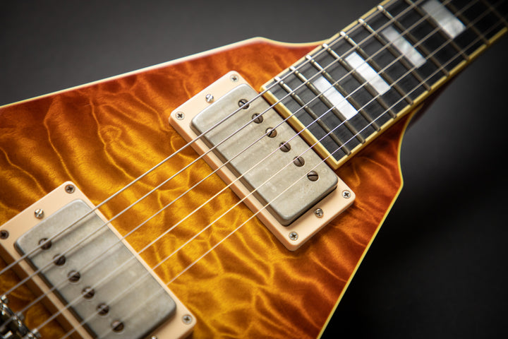 Custom Shop CH - Prototype - Flying V Honey Burst QM
