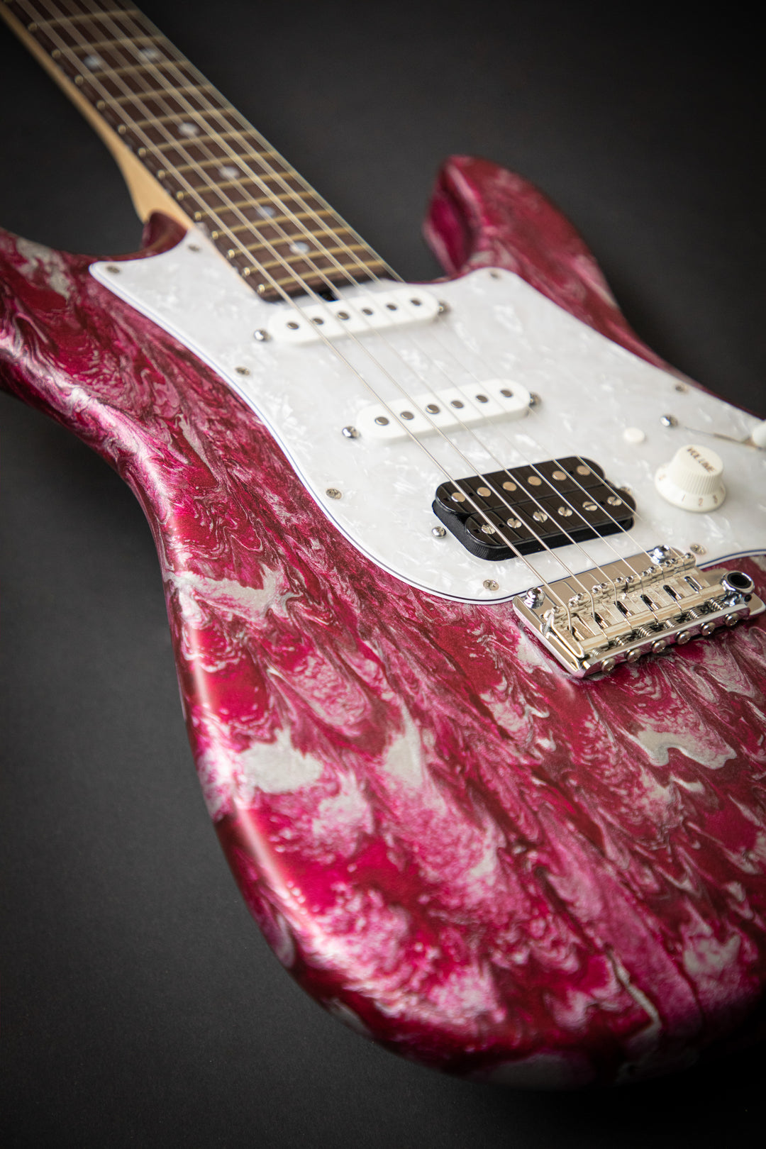 Studio Elite HD Cherry Red Shmear (J9118)