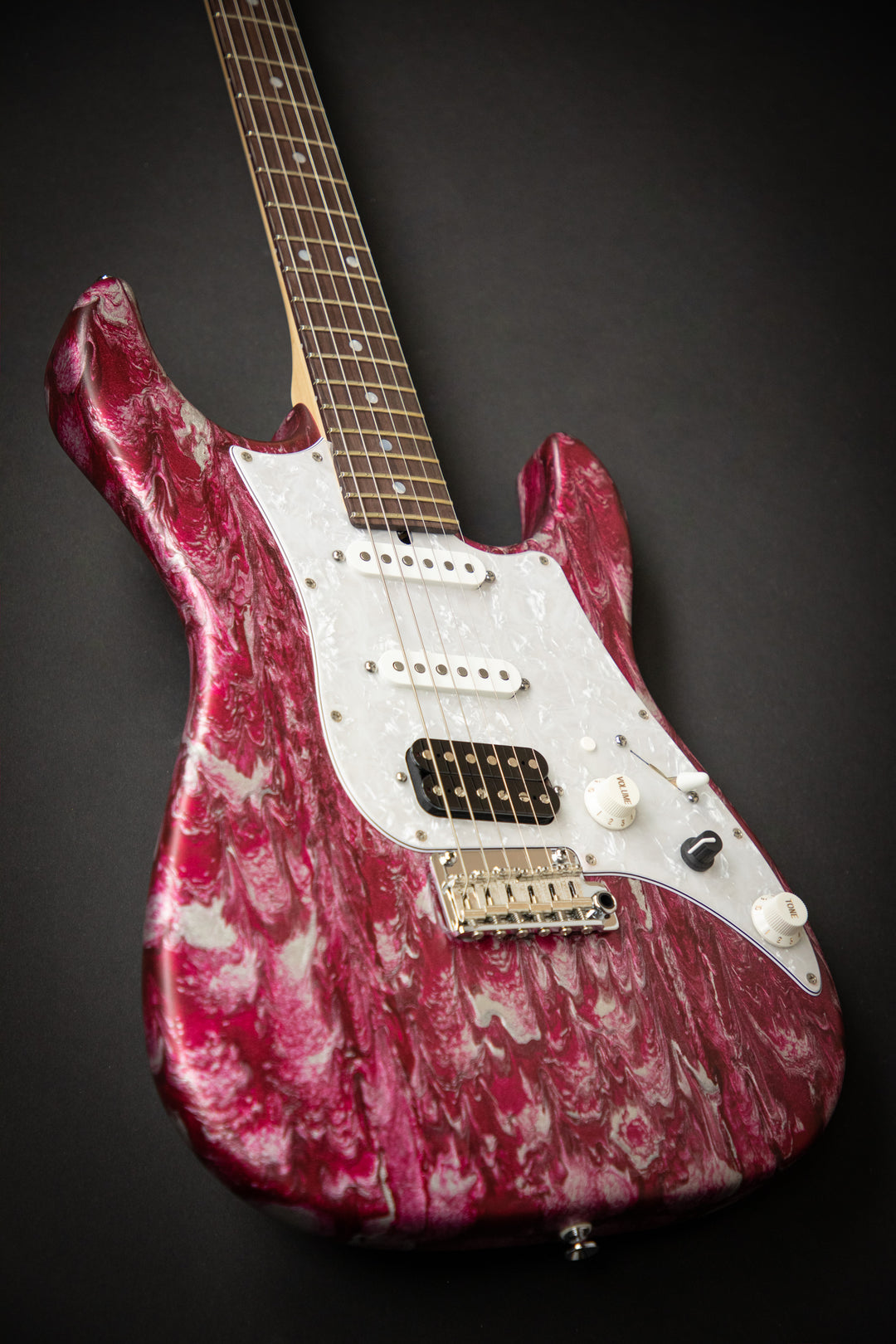 Studio Elite HD Cherry Red Shmear (J9118)