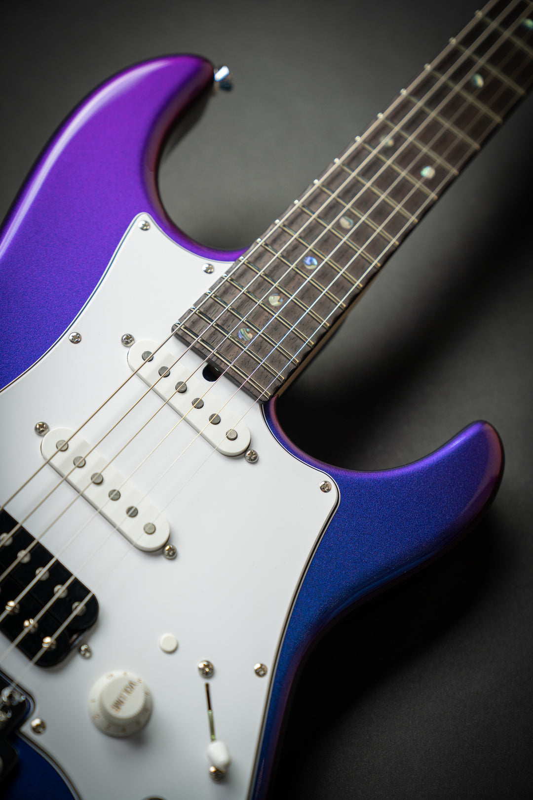 Studio Elite HD Color Shifting (J22085)