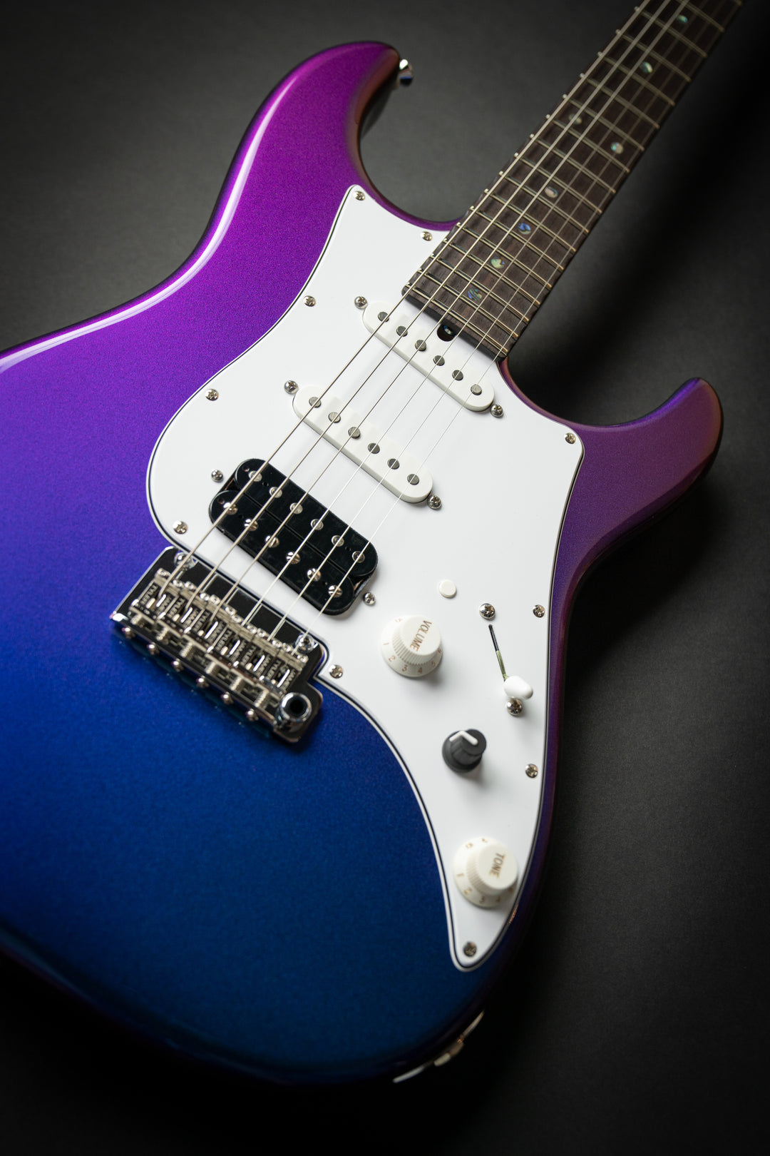 Studio Elite HD Color Shifting (J22085)