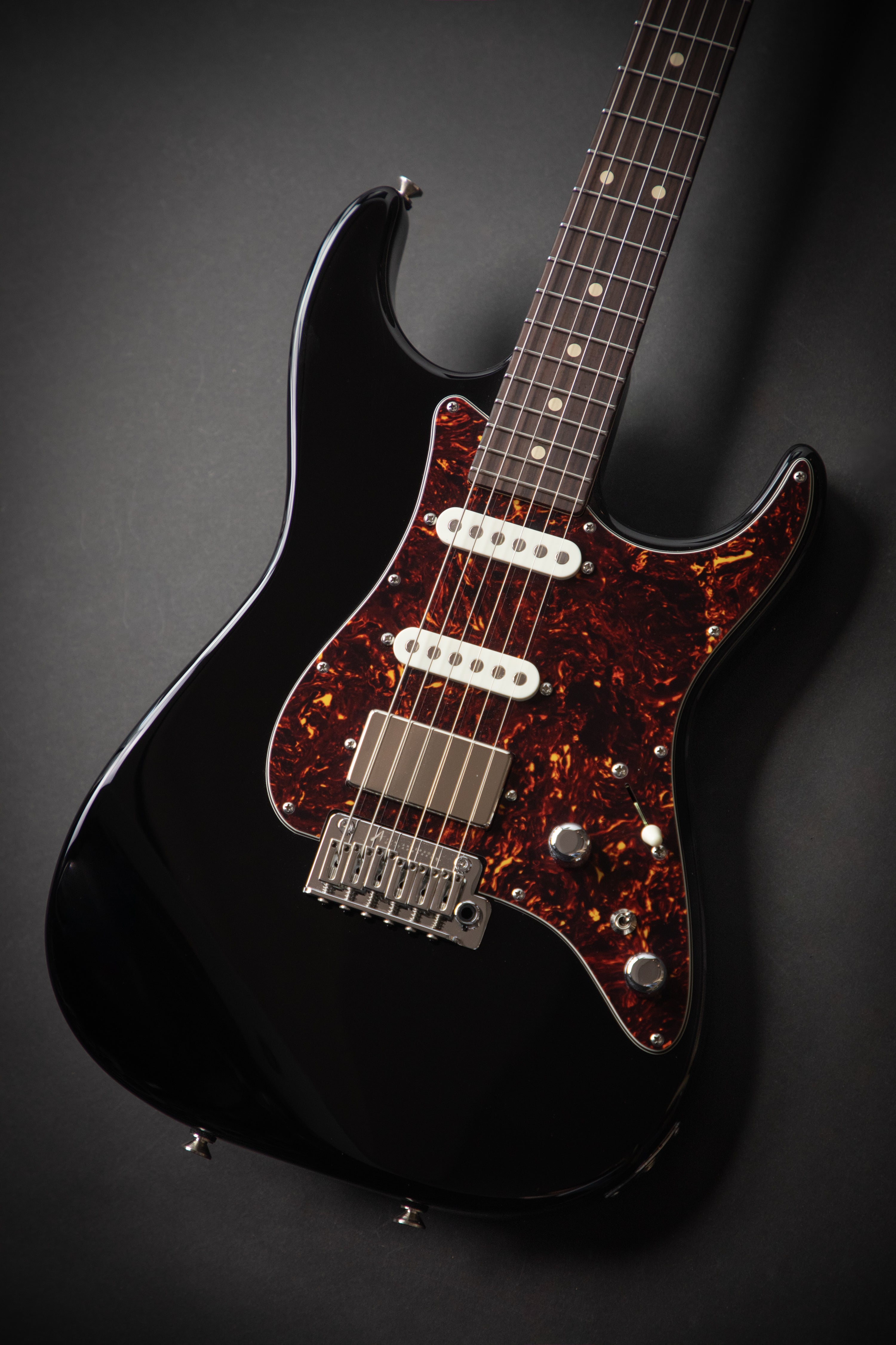 The Classic Black 010719A