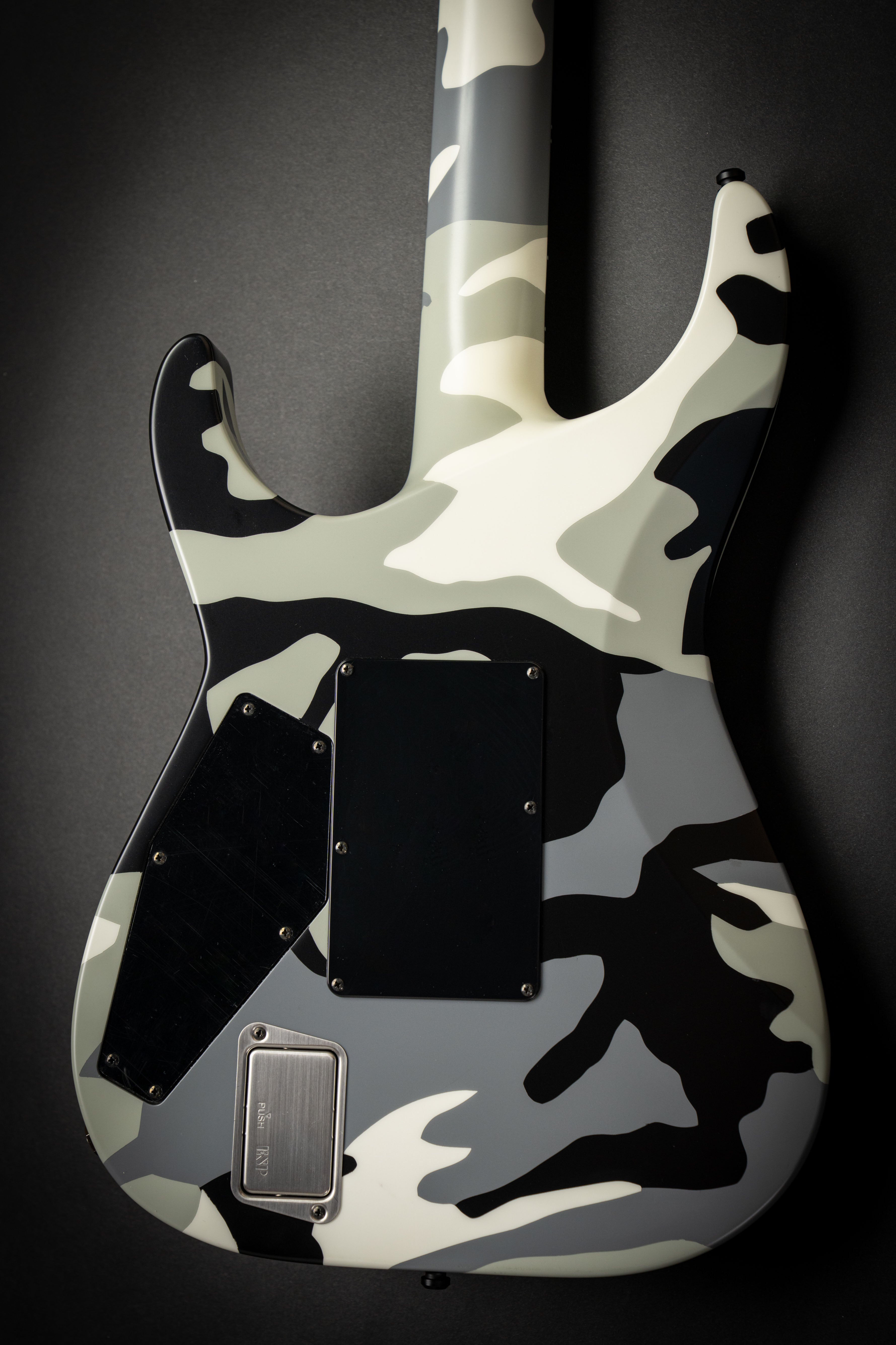 E-II M-II Neck Thru Urban Camo (ES6062243) – Guitars Rebellion