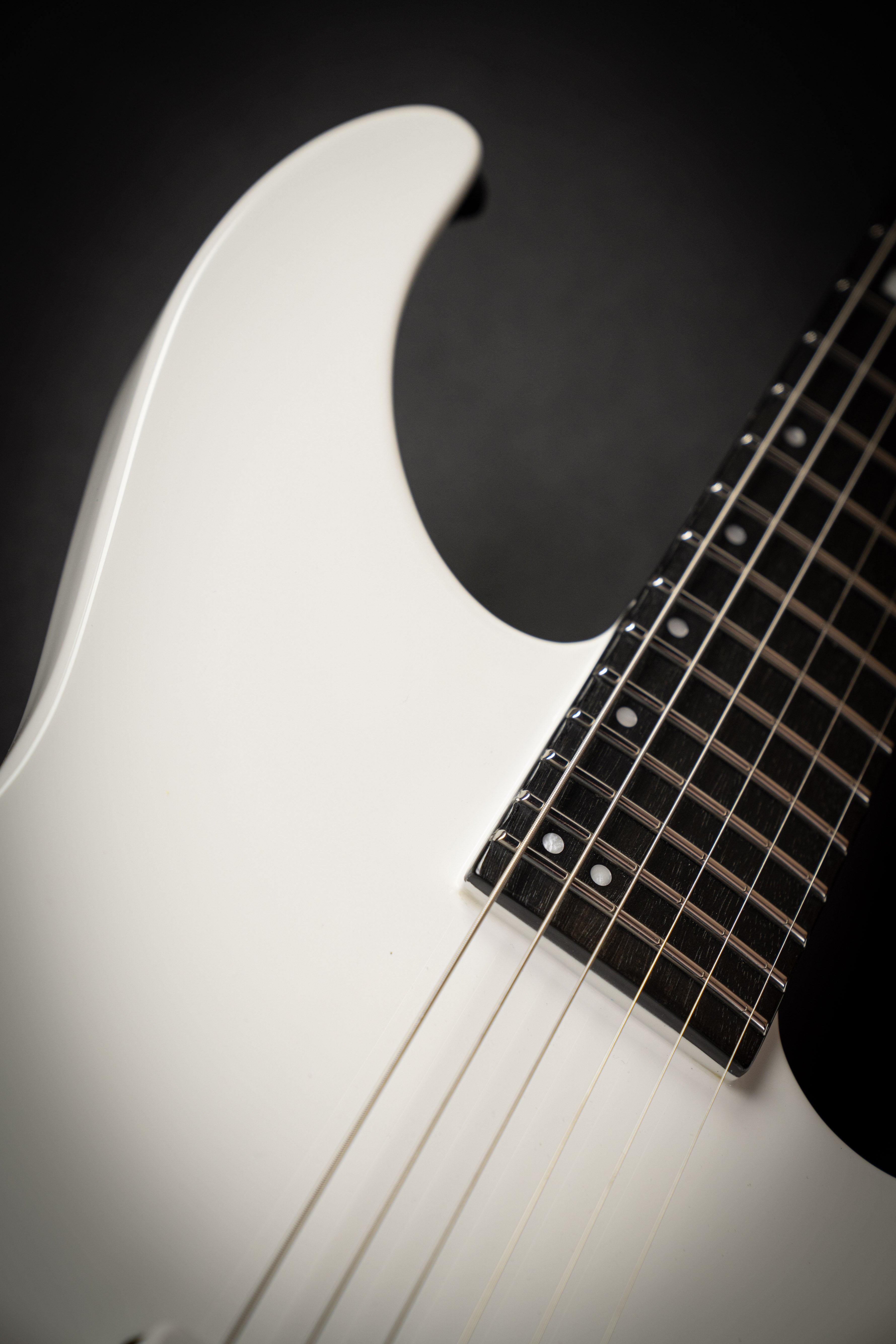 E-II M-I Thru NT Snow White (ES1614233) – Guitars Rebellion