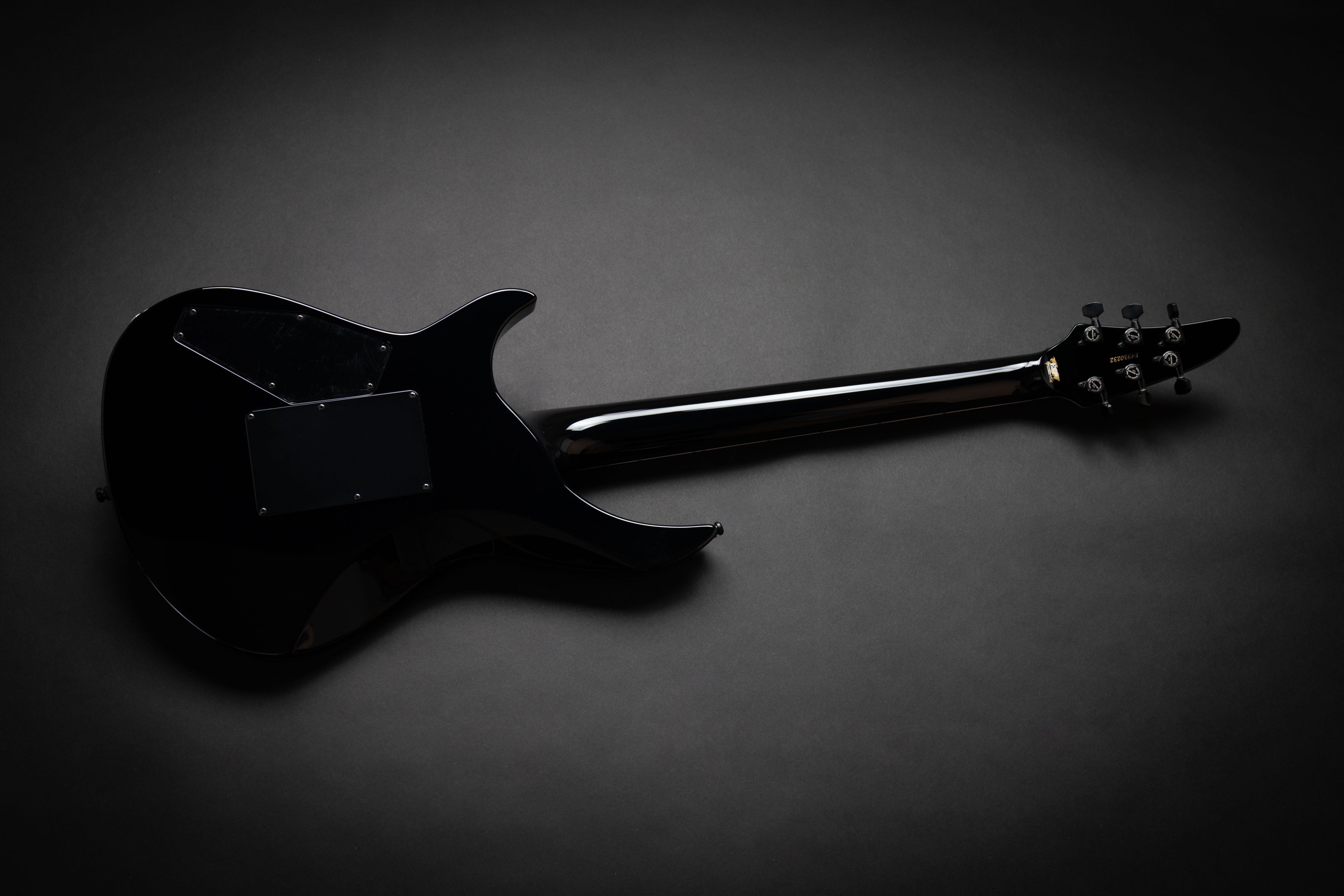 ESP Custom Shop Horizon-III Black (E4930232) – Guitars Rebellion
