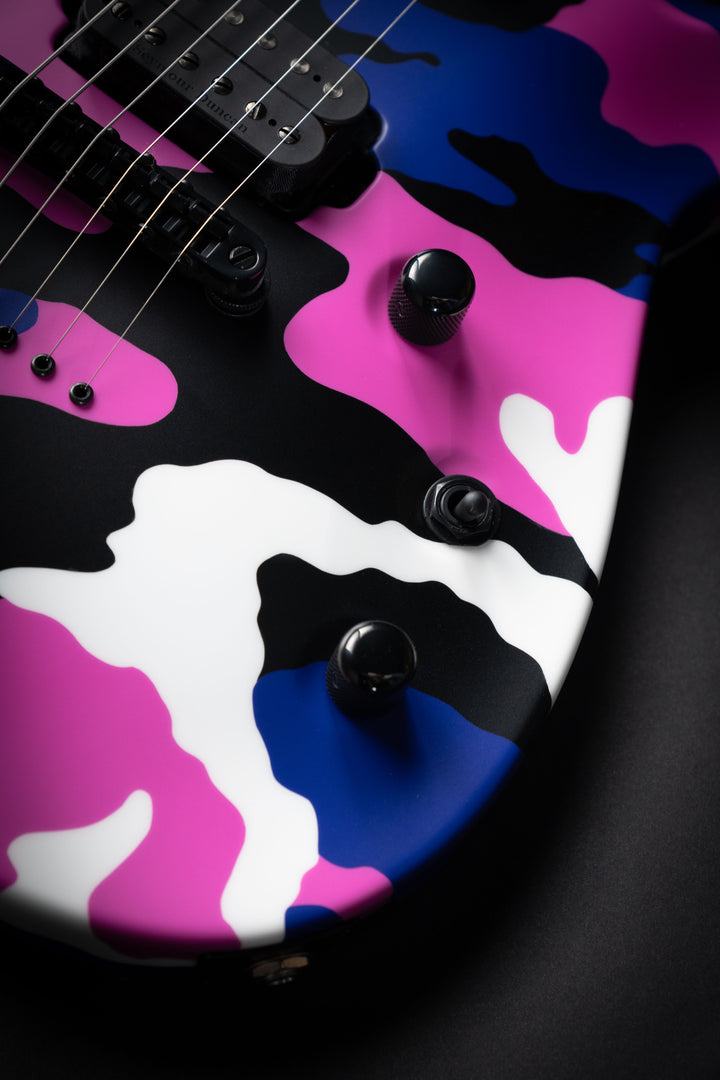 Custom Shop Horizon-II NT Pink Camo Satin (E4110261)