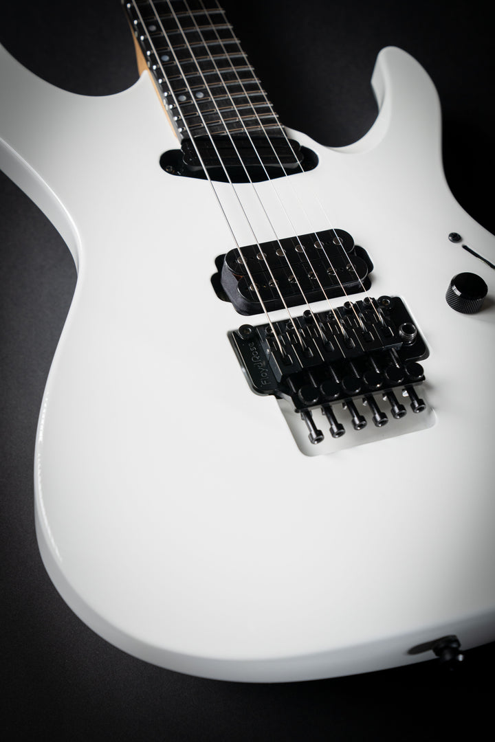 Custom Shop Maverick Snow White (E1351252)