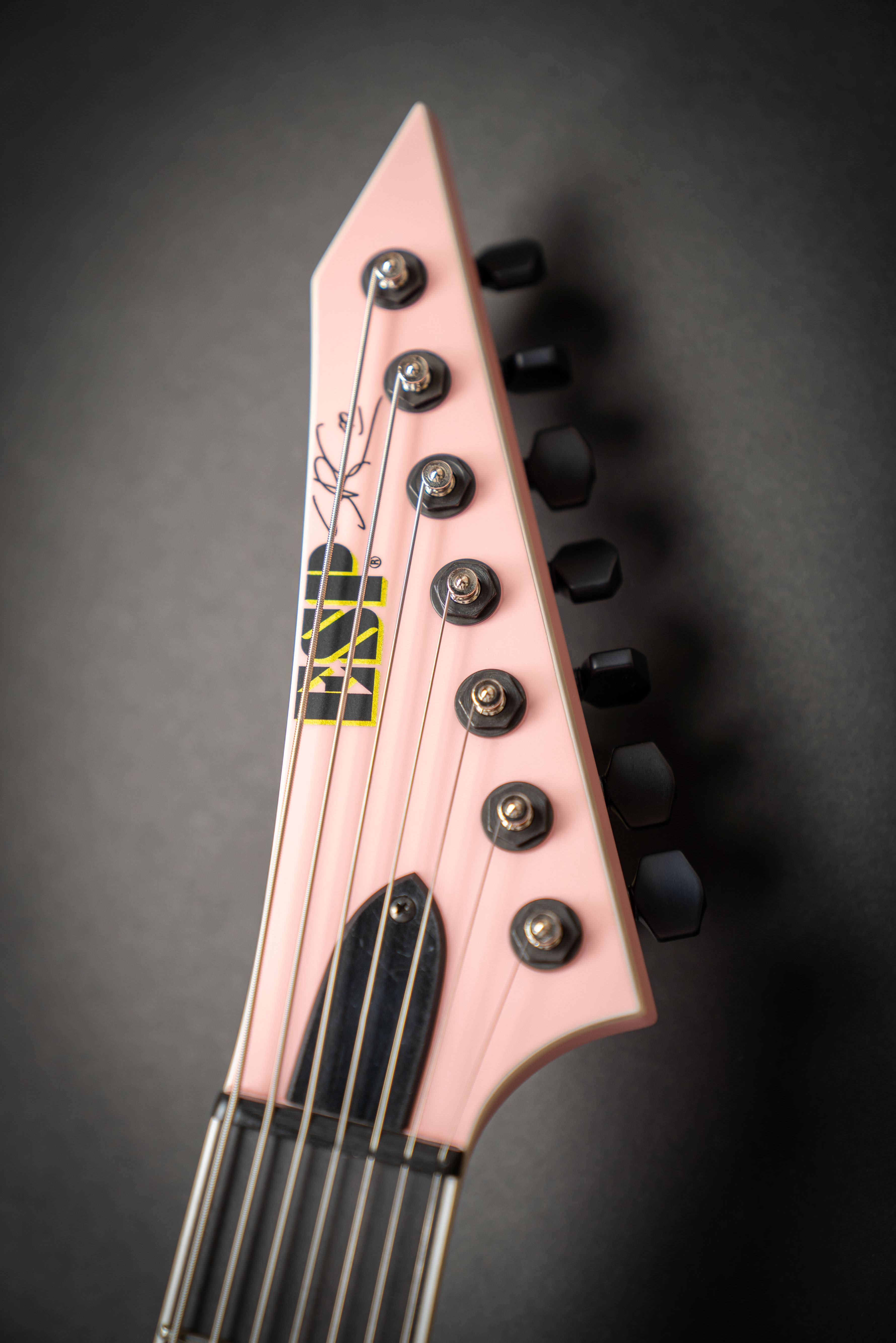 ESP Custom Shop STEF-B7 Pink Satin (E4230222) – Guitars Rebellion