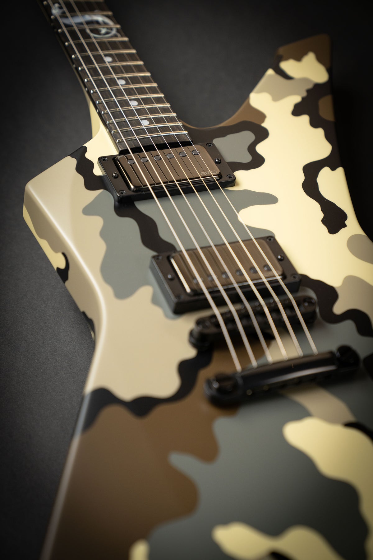 ESP Custom Shop Snakebyte Camo KUIU (E6030242) โ Guitars Rebellion