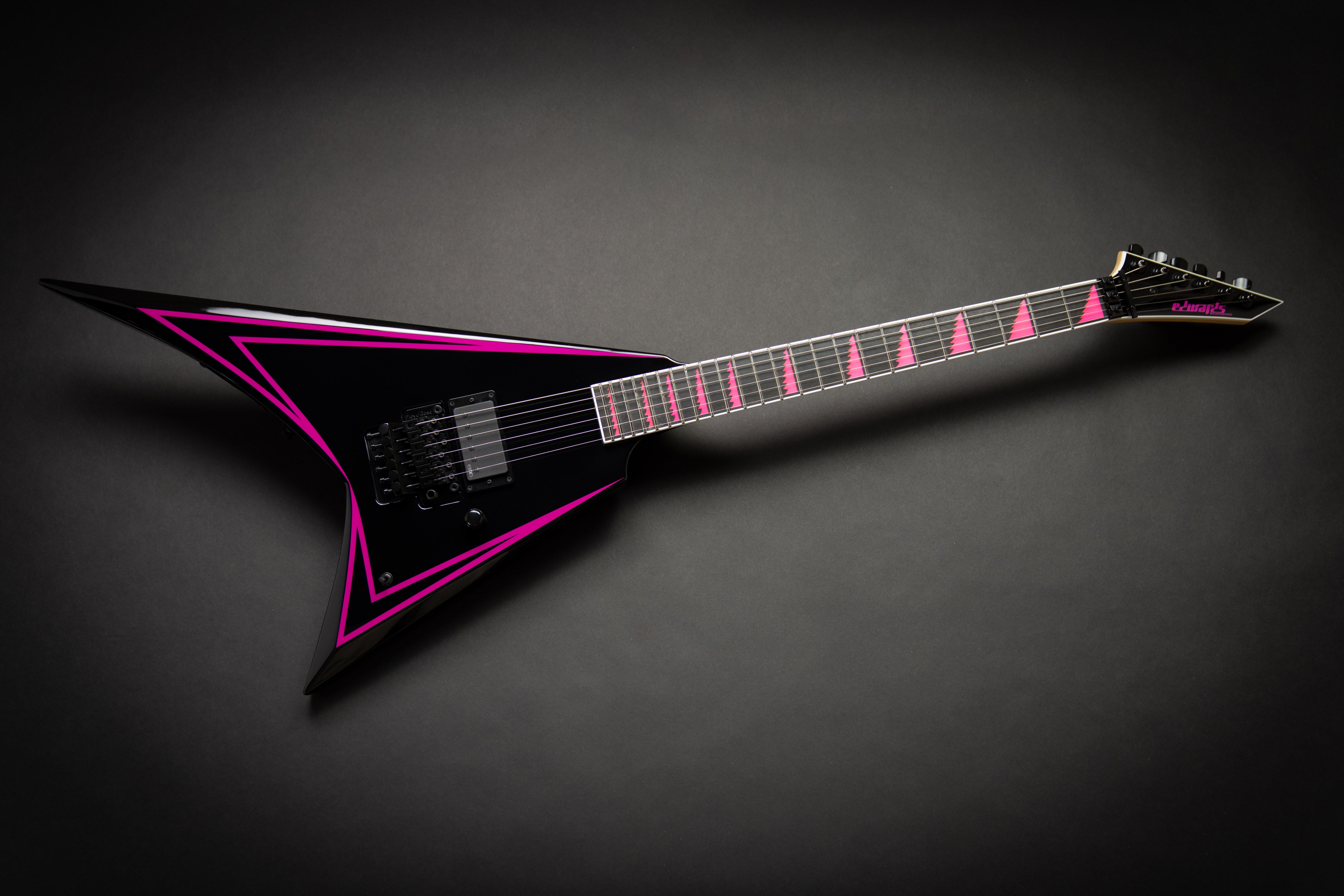 EDWARDS PINK SAWTOOTH、Alexi Laihoモデル EDWARDS E-ALEXI PINK SAWTOOTH CHILDREN OF BODOM Alexi Laiho
