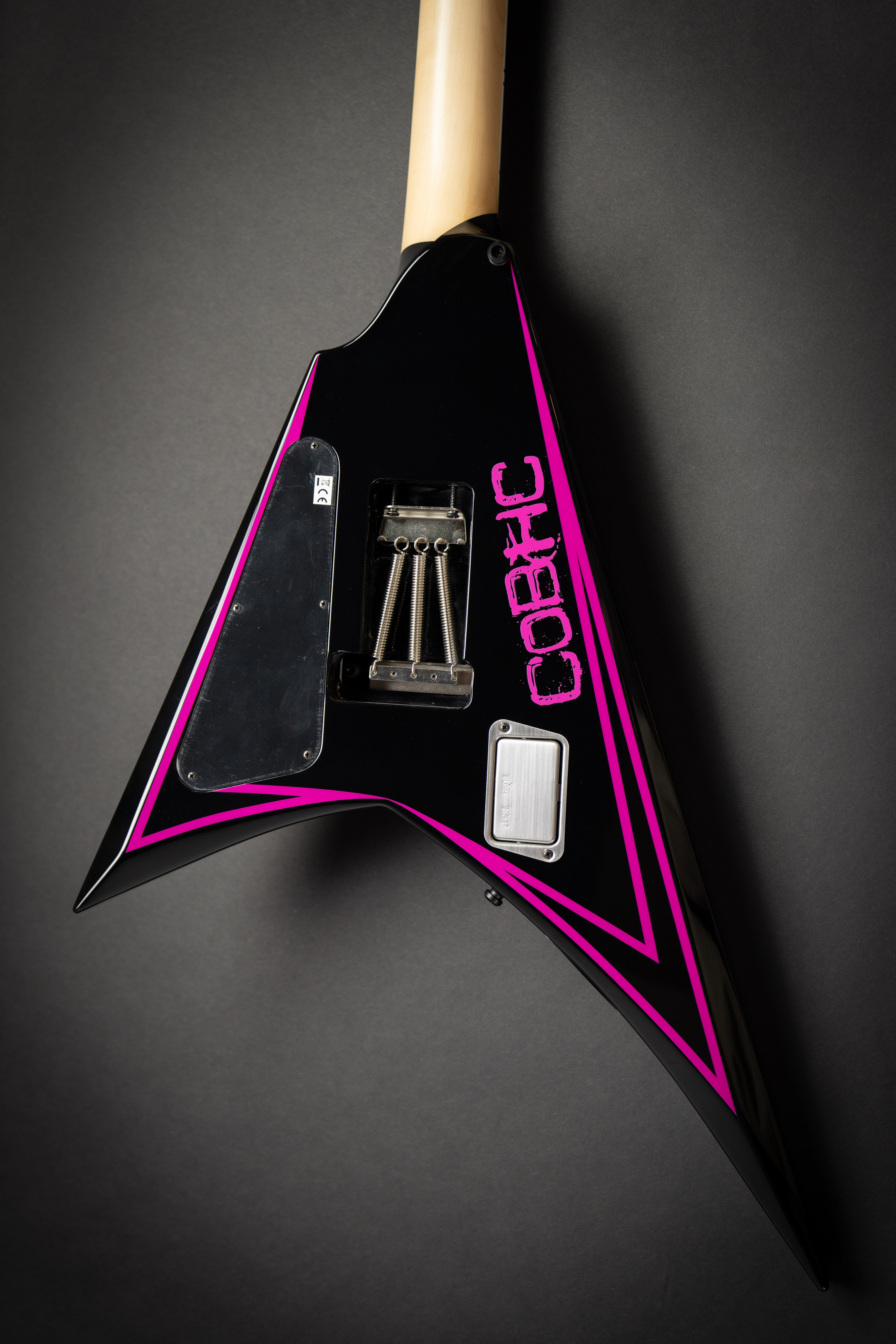 Edwards E-Alexi Pink Sawtooth (ED8732223) – Guitars Rebellion