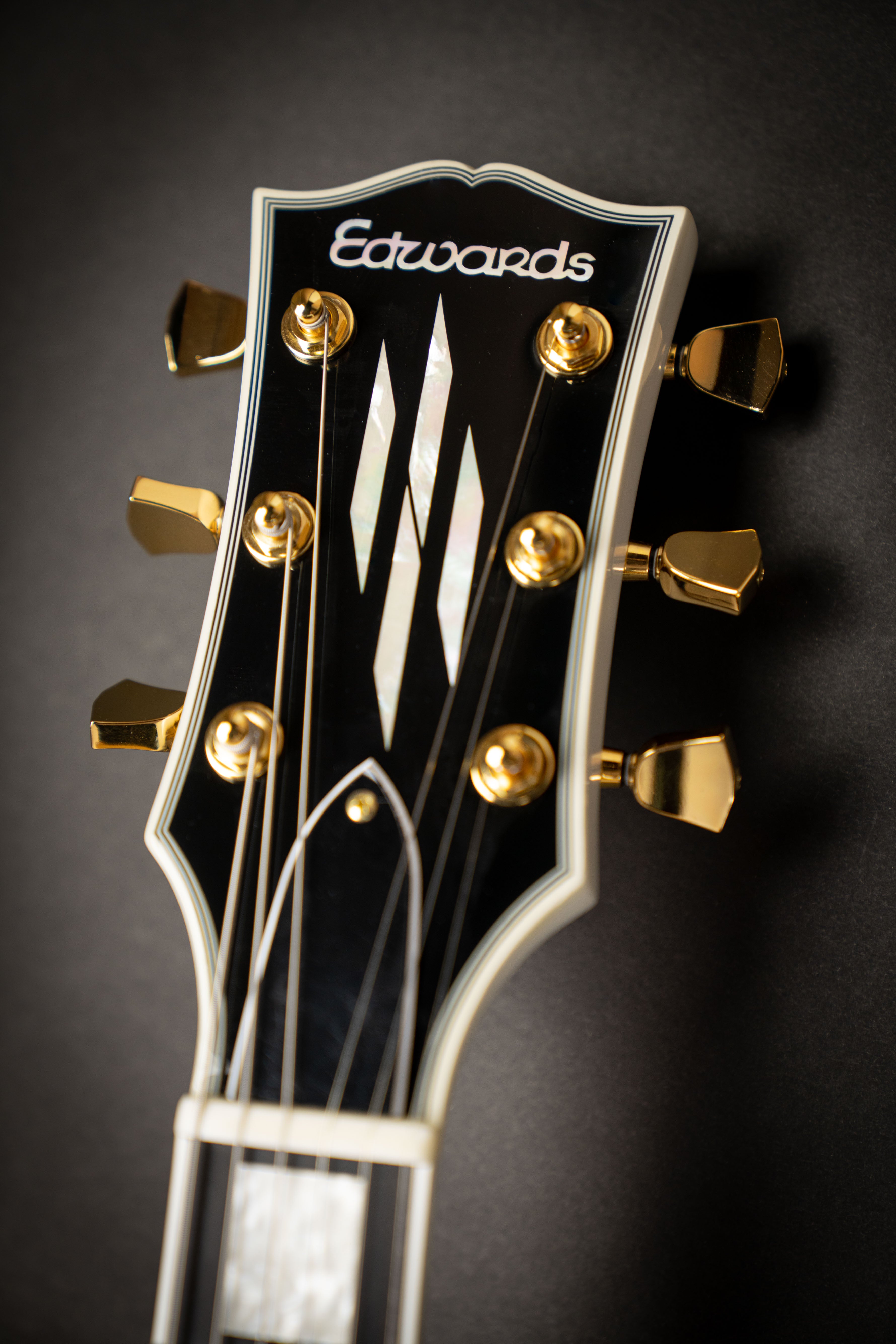Edwards E-LPC White (ED5952223) – Guitars Rebellion
