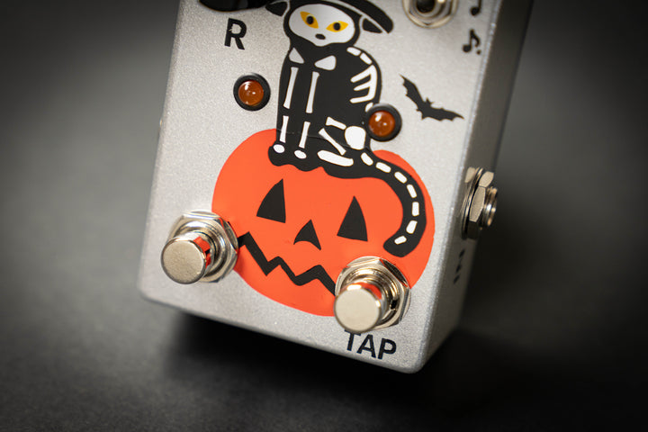 Delay Llama MK.3 Halloween 2024 - Custom Shop