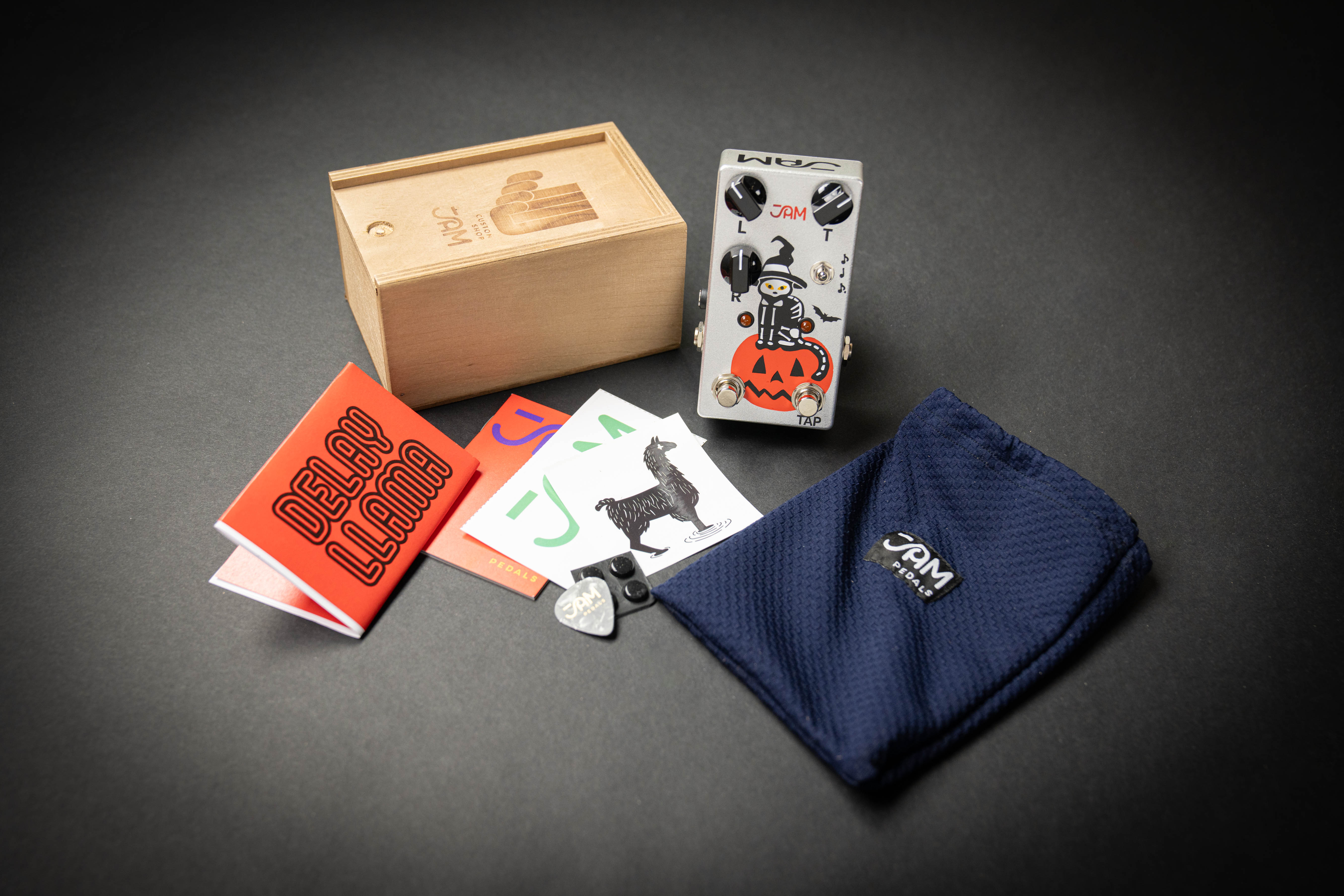 JAM Pedals Delay Llama Halloween 2024 - Custom Shop – Guitars