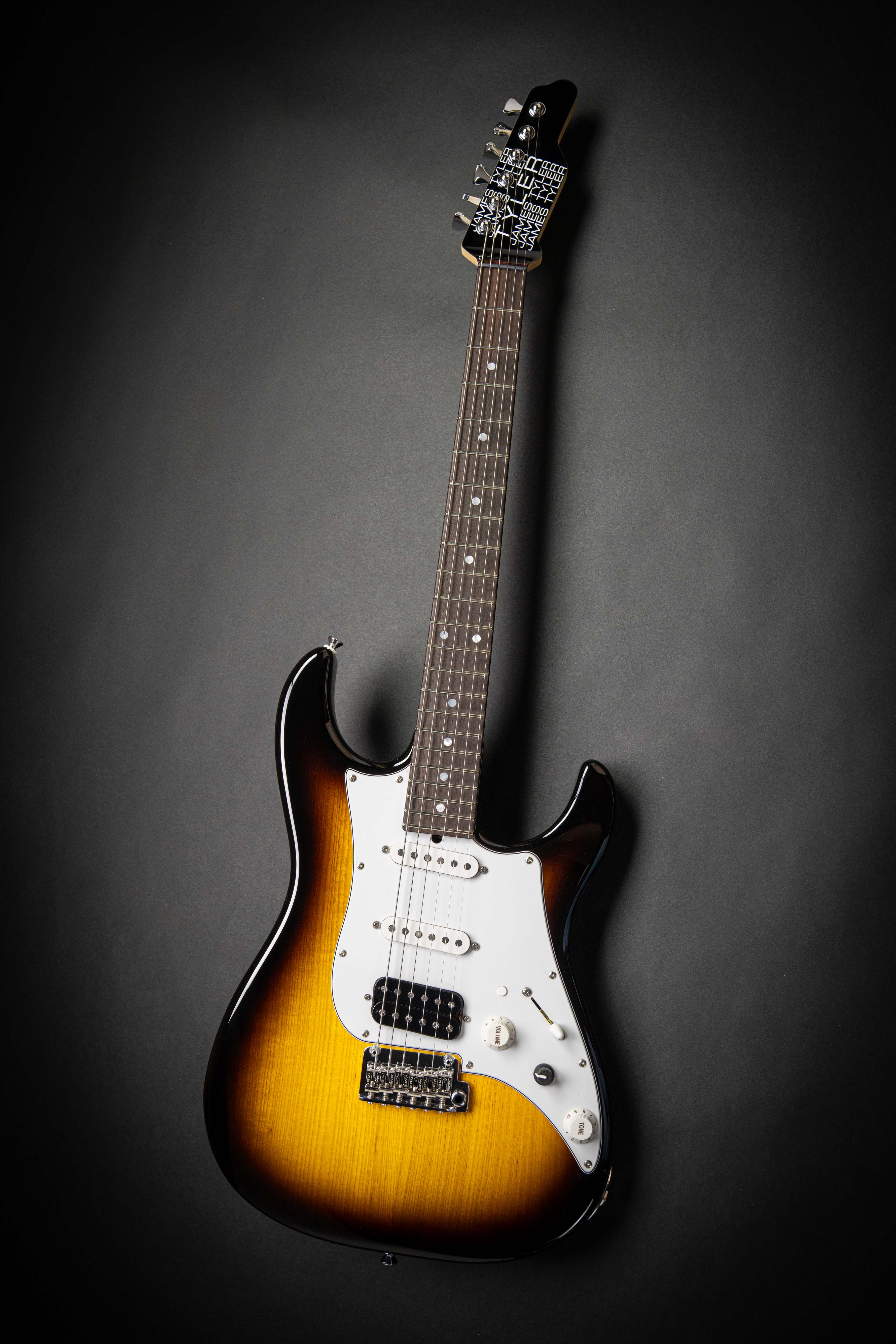 James Tyler Japan Studio Elite HD 2 Tone Sunburst (J25040