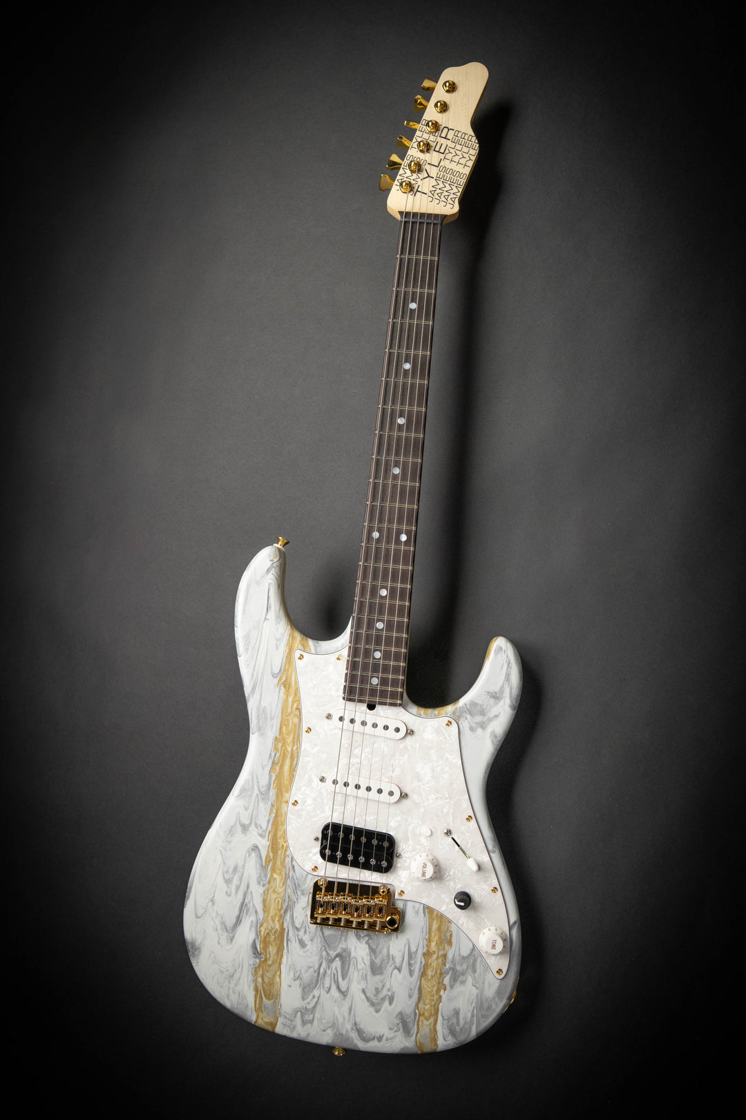 Studio Elite HD White Shmear (J25111)