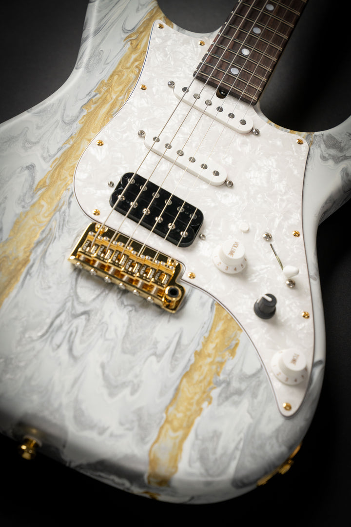 Studio Elite HD White Shmear (J25111)