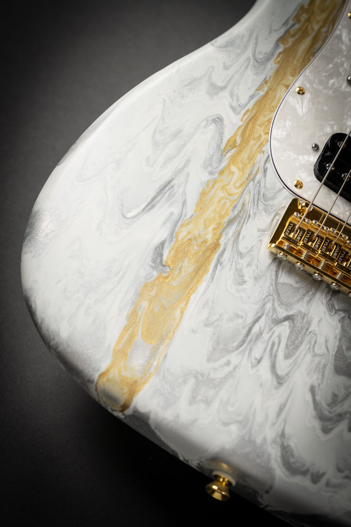 Studio Elite HD White Shmear (J25111)