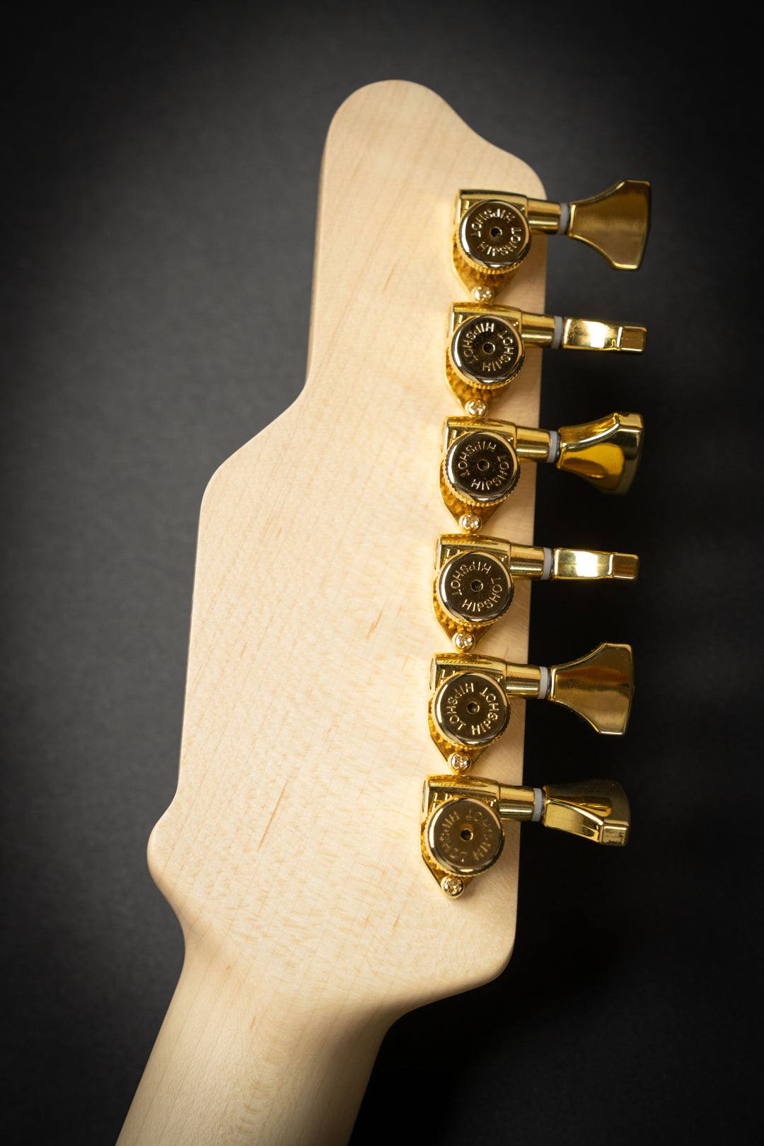 Studio Elite HD White Shmear (J25111)