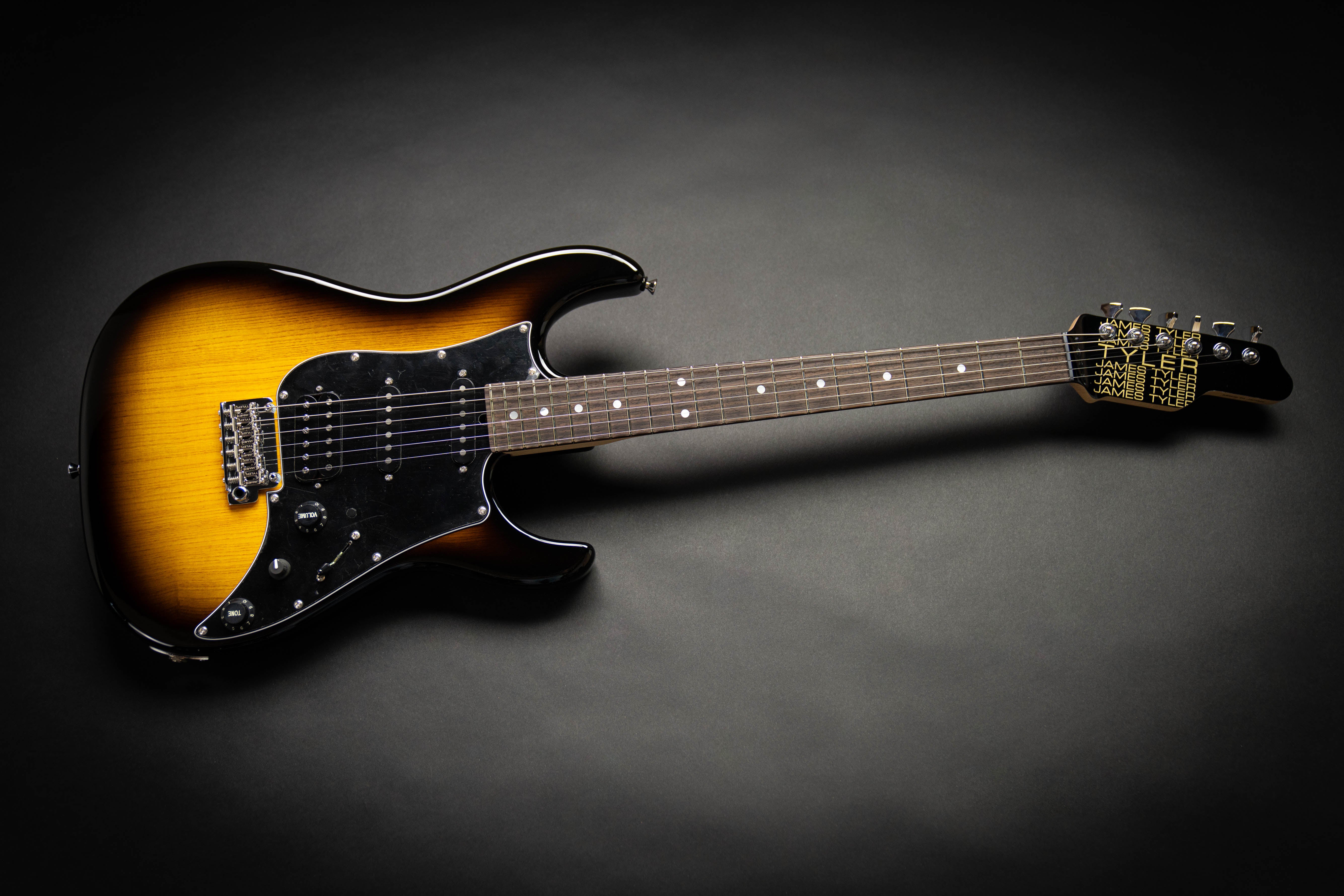 James Tyler Japan Studio Elite HD 2 Tone Sunburst (J24114