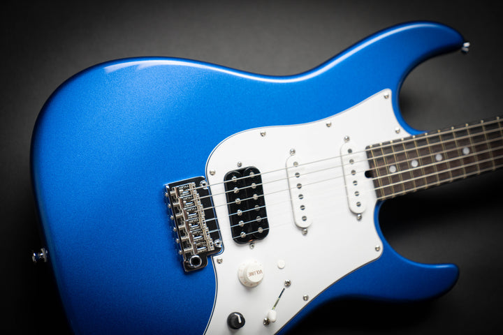 Studio Elite HD Lake Placid Blue (J24120)