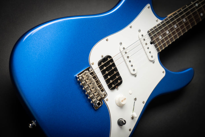 Studio Elite HD Lake Placid Blue (J24120)