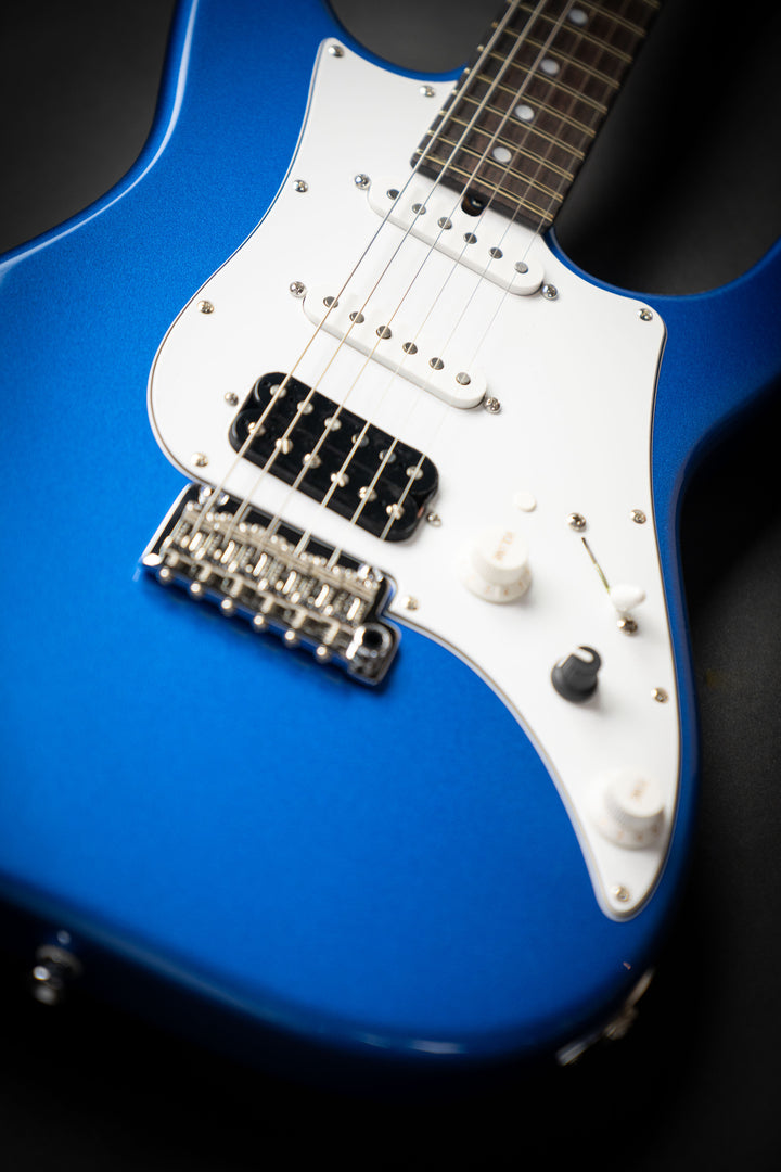 Studio Elite HD Lake Placid Blue (J24120)