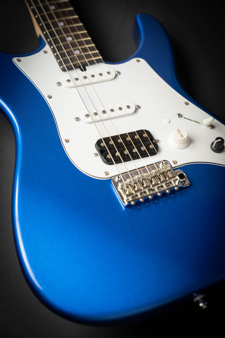 Studio Elite HD Lake Placid Blue (J24120)