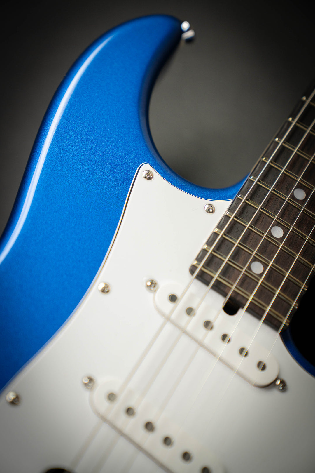 Studio Elite HD Lake Placid Blue (J24120)