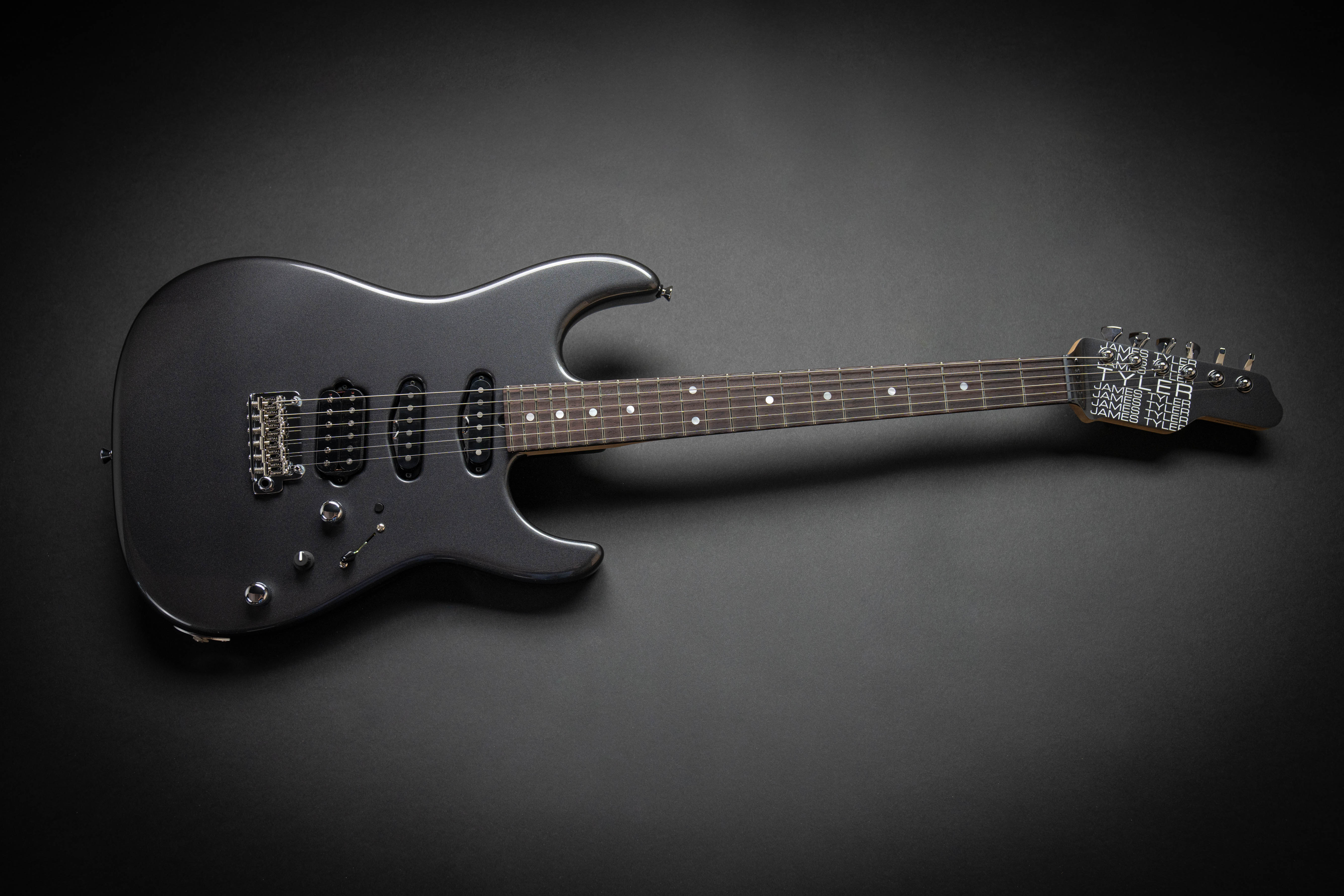 James Tyler Japan Studio Elite HD RR Charcoal Frost Metallic