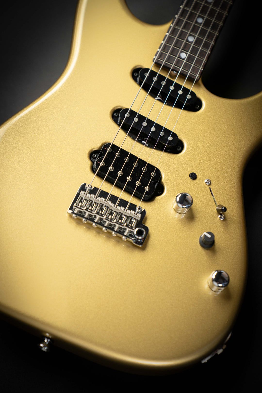Studio Elite HD RR Shoreline Gold (J25173)