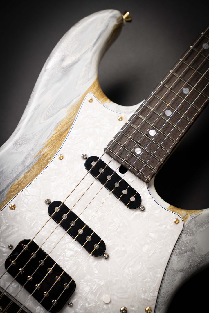 Studio Elite HD White Shmear (J26009)