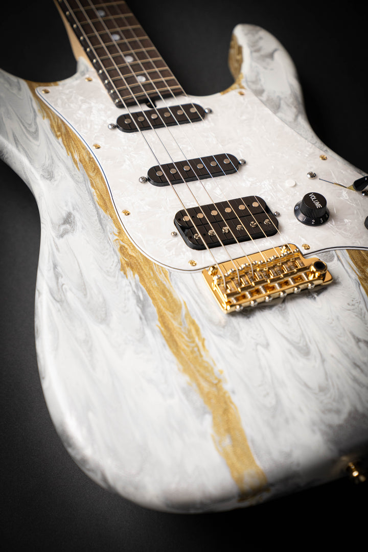 Studio Elite HD White Shmear (J26009)