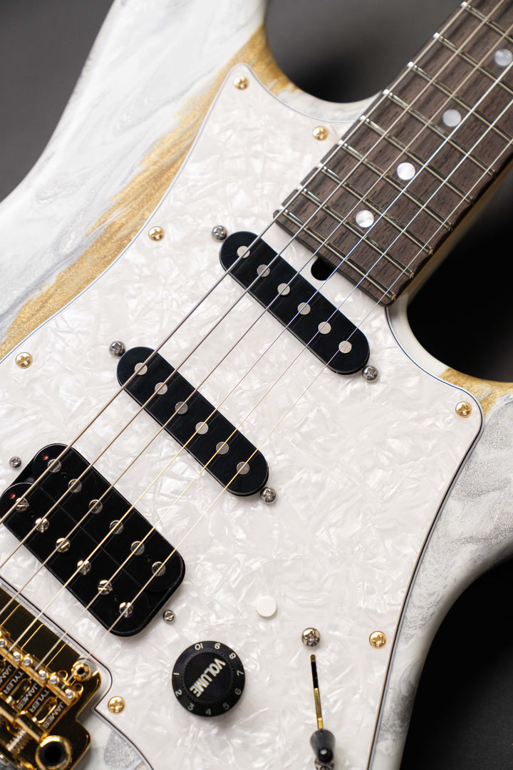 Studio Elite HD White Shmear (J26009)