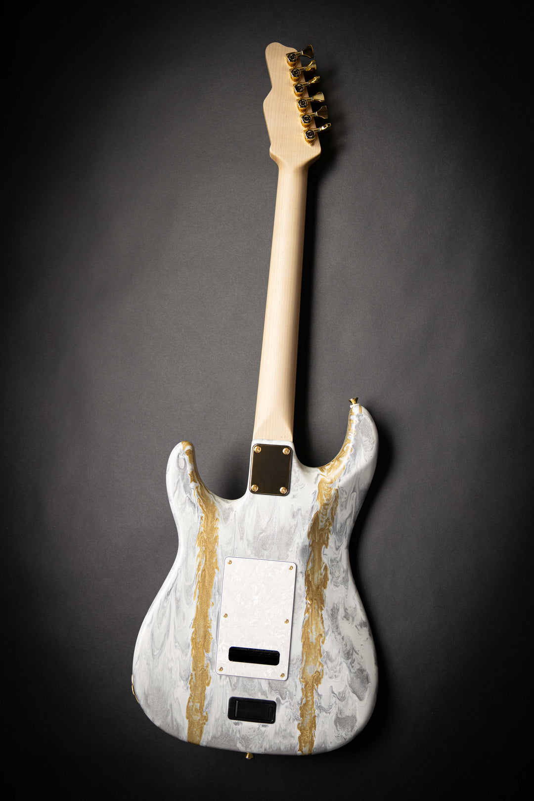 Studio Elite HD White Shmear (J26009)