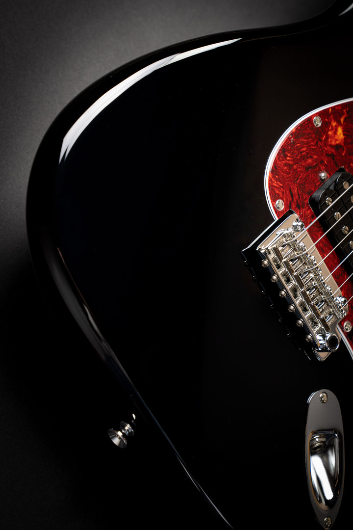 The Black Classic (J25053)