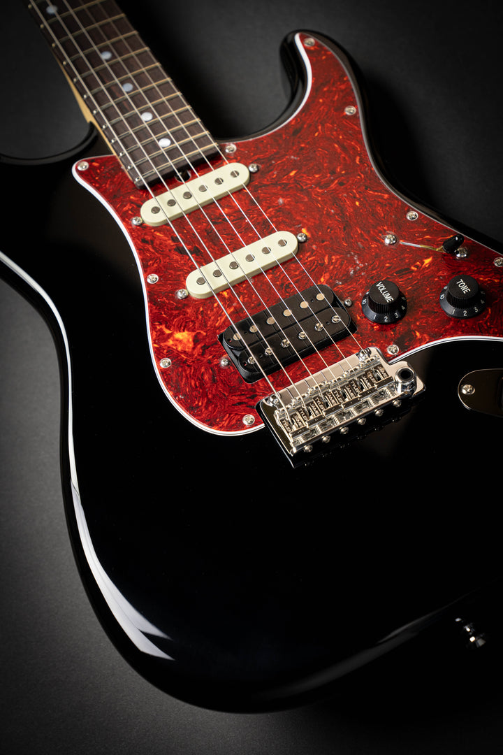 The Black Classic (J25053)