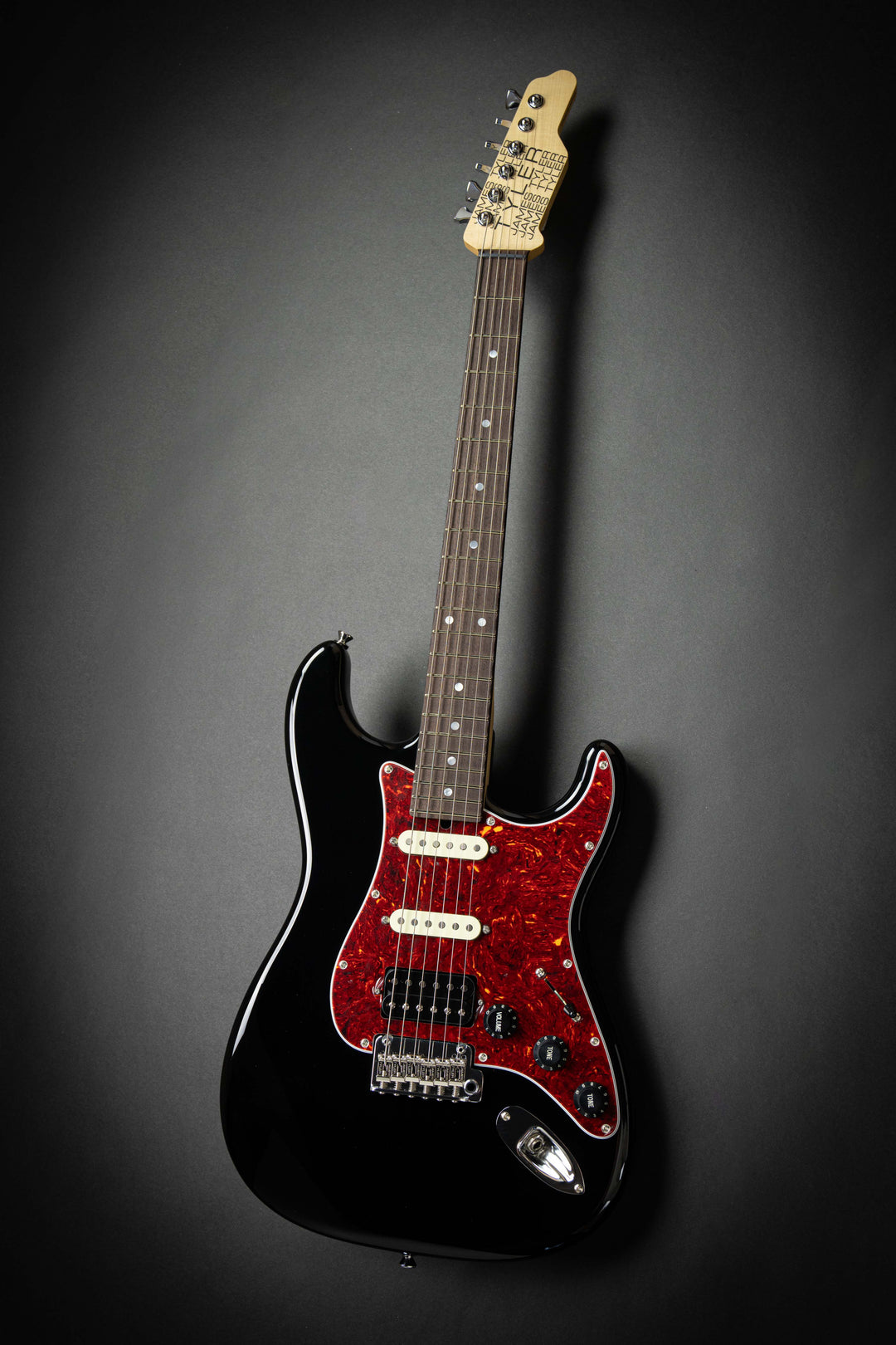 The Black Classic Level 1 (J26025)
