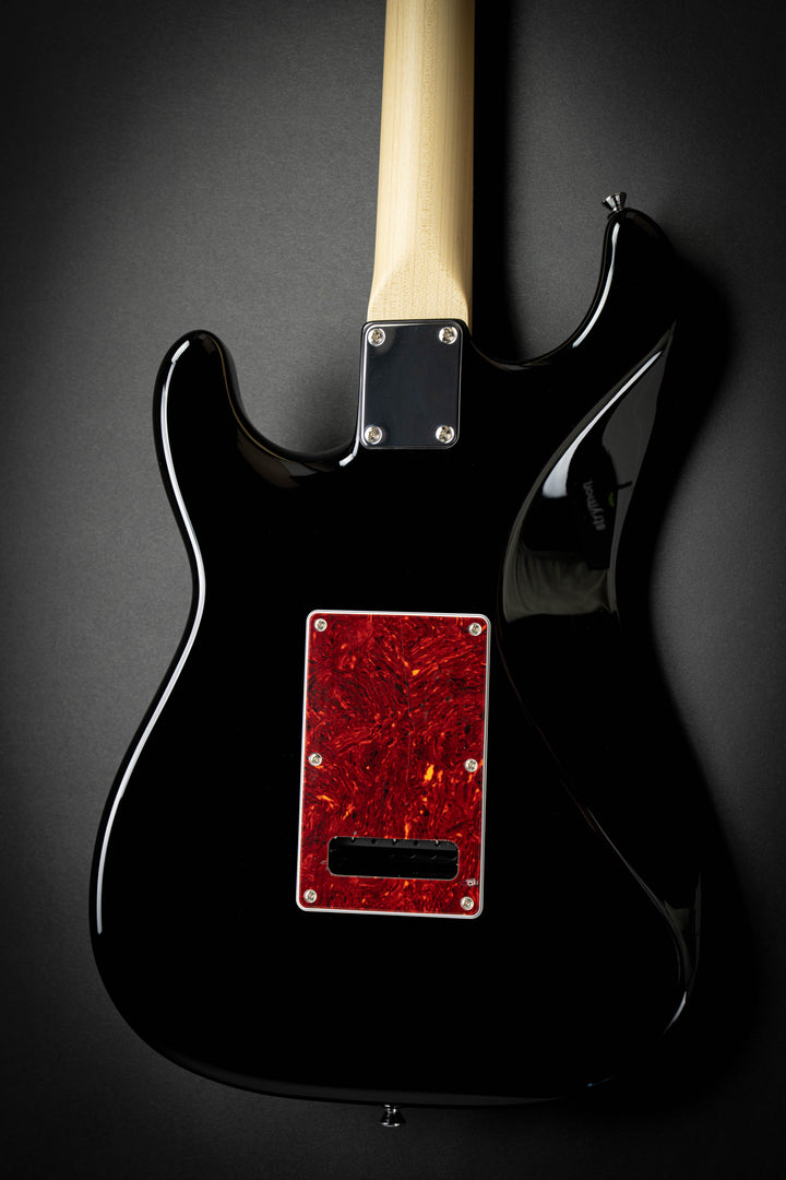 The Black Classic Level 1 (J26025)