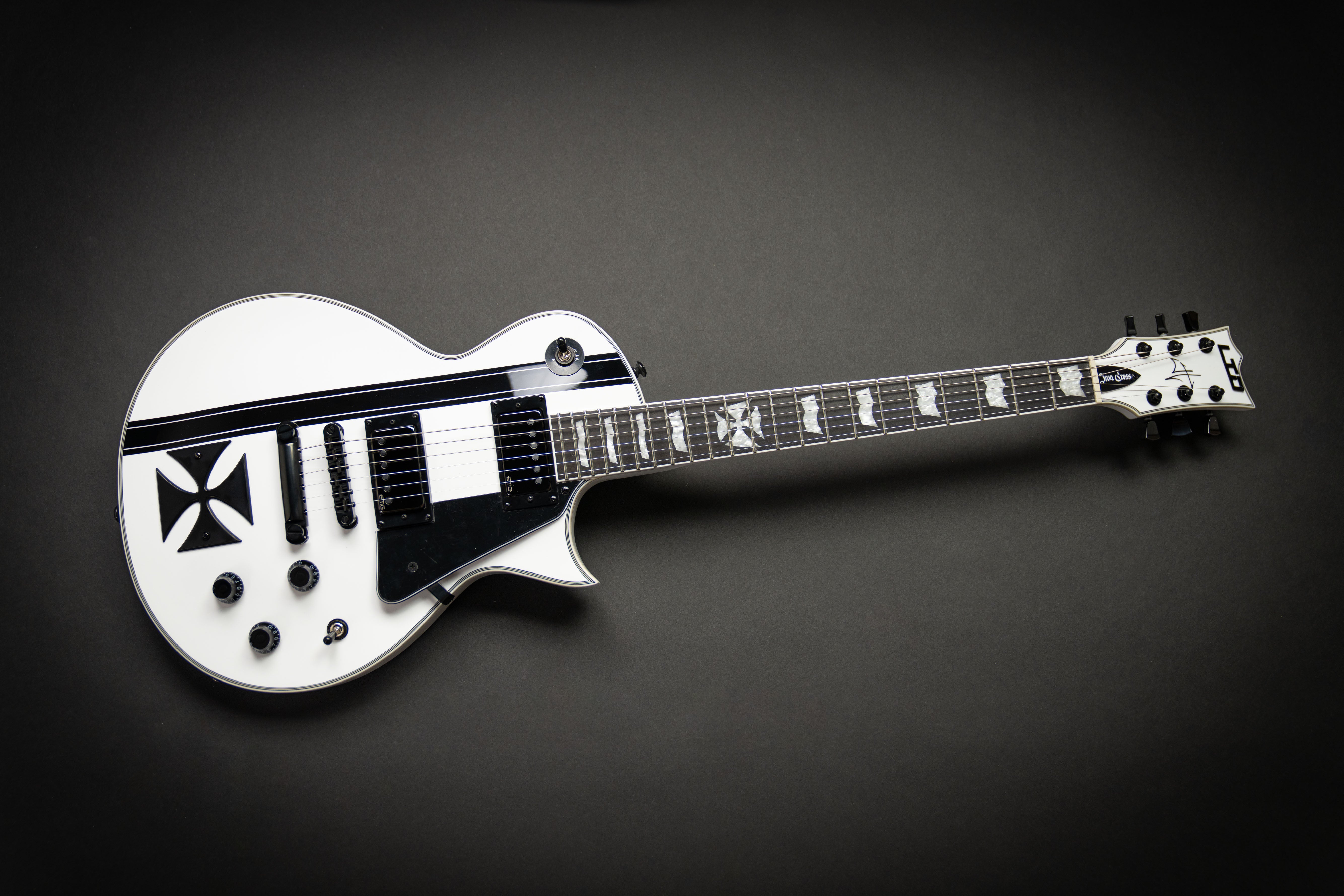 LTD Iron Cross (W22219091) – Guitars Rebellion