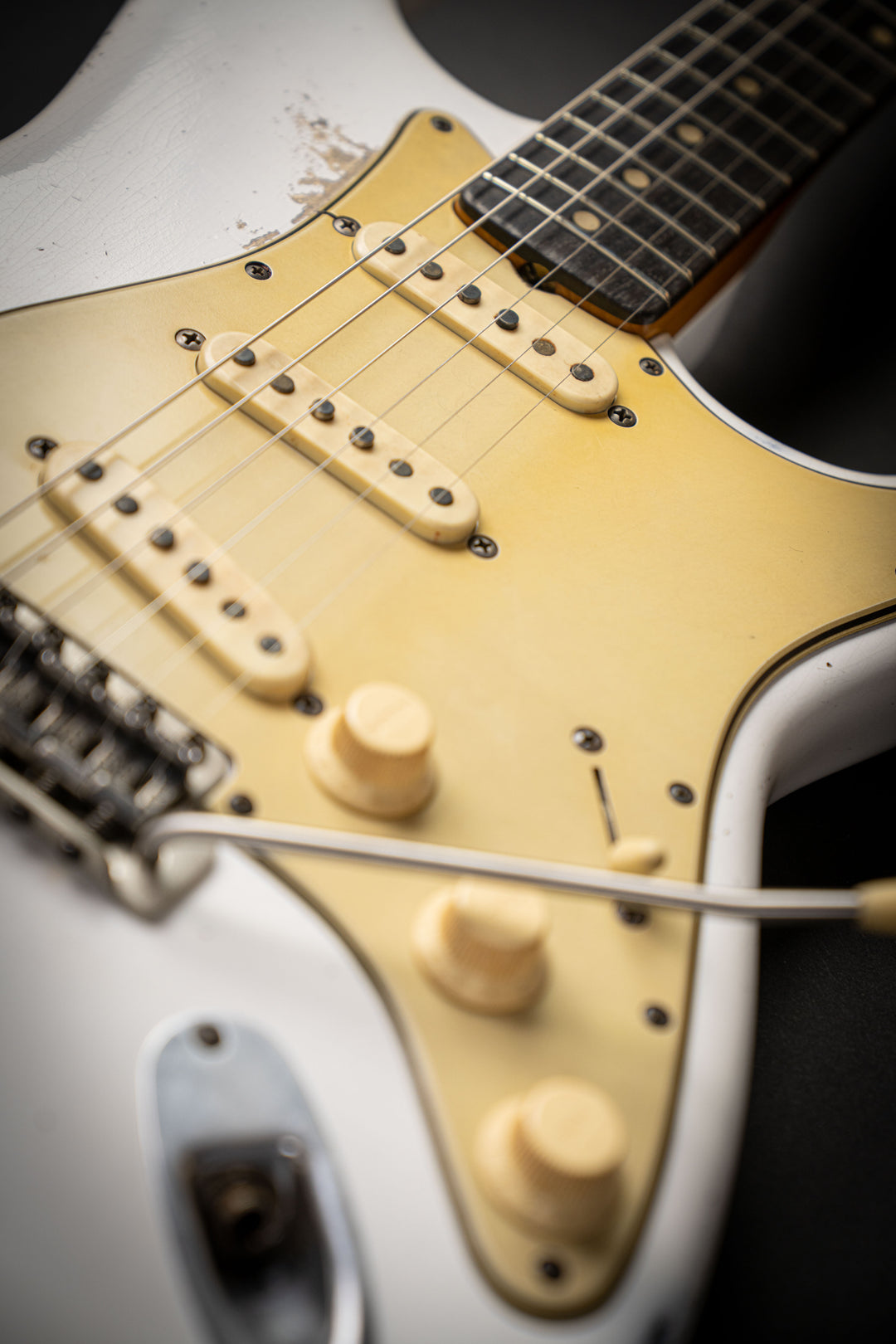 '62-S Olympic White Over Burst (91344)