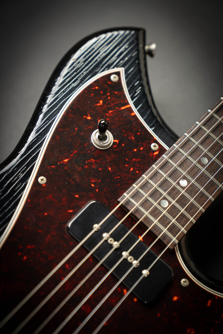 Serus J Bull Black (25285)