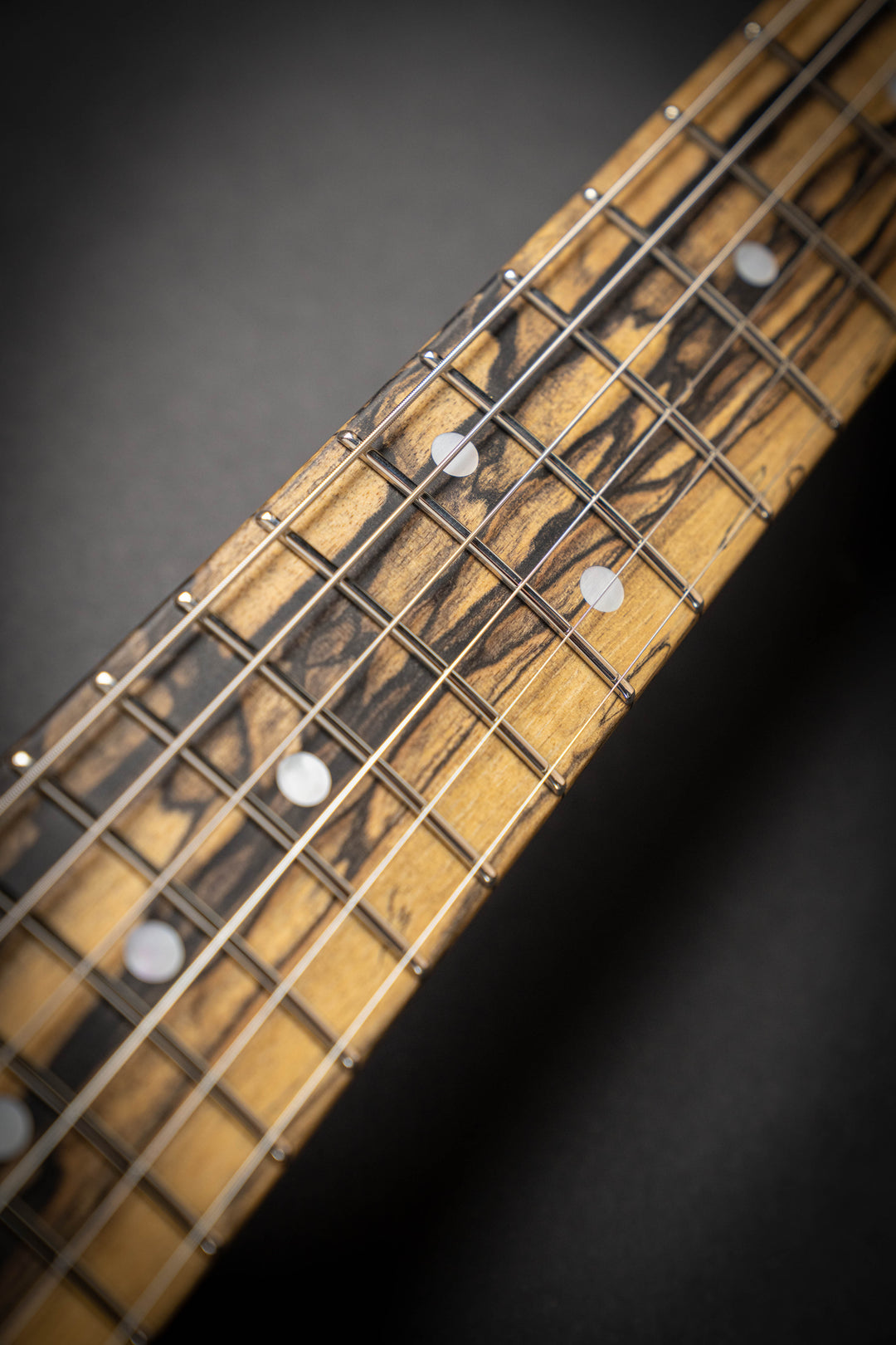 DS496PME QM Autumn Leaf Burst (250273)