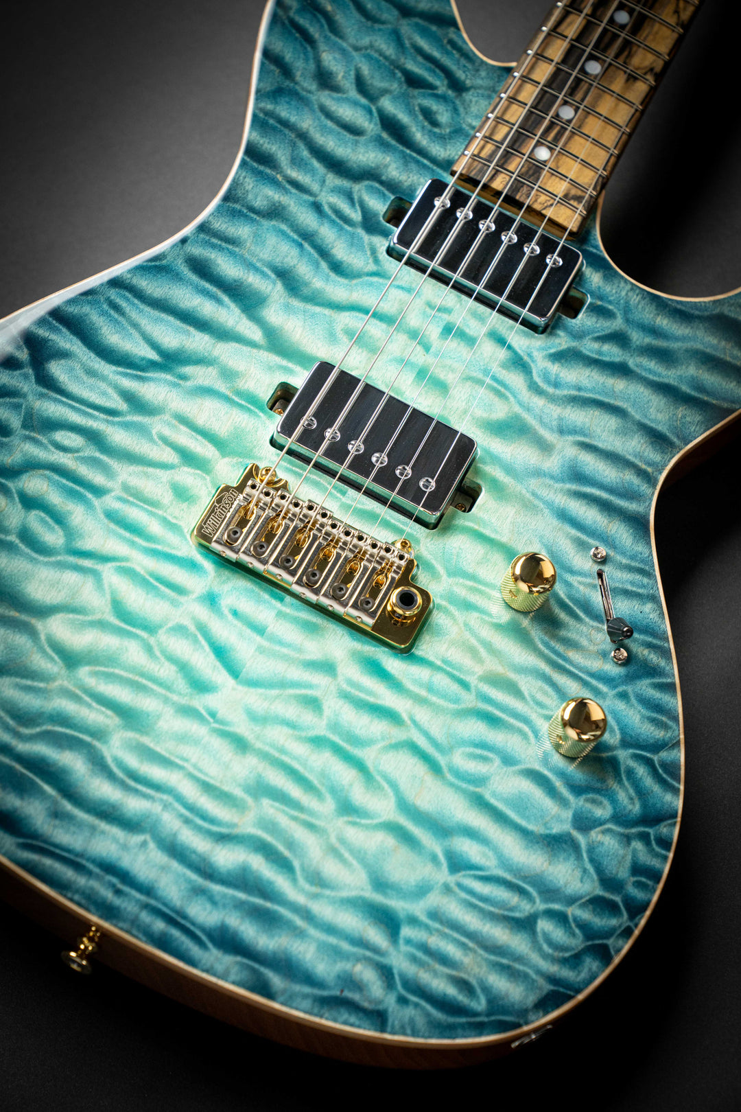 DS496PME QM Mountain Stream Blue Burst (250275)