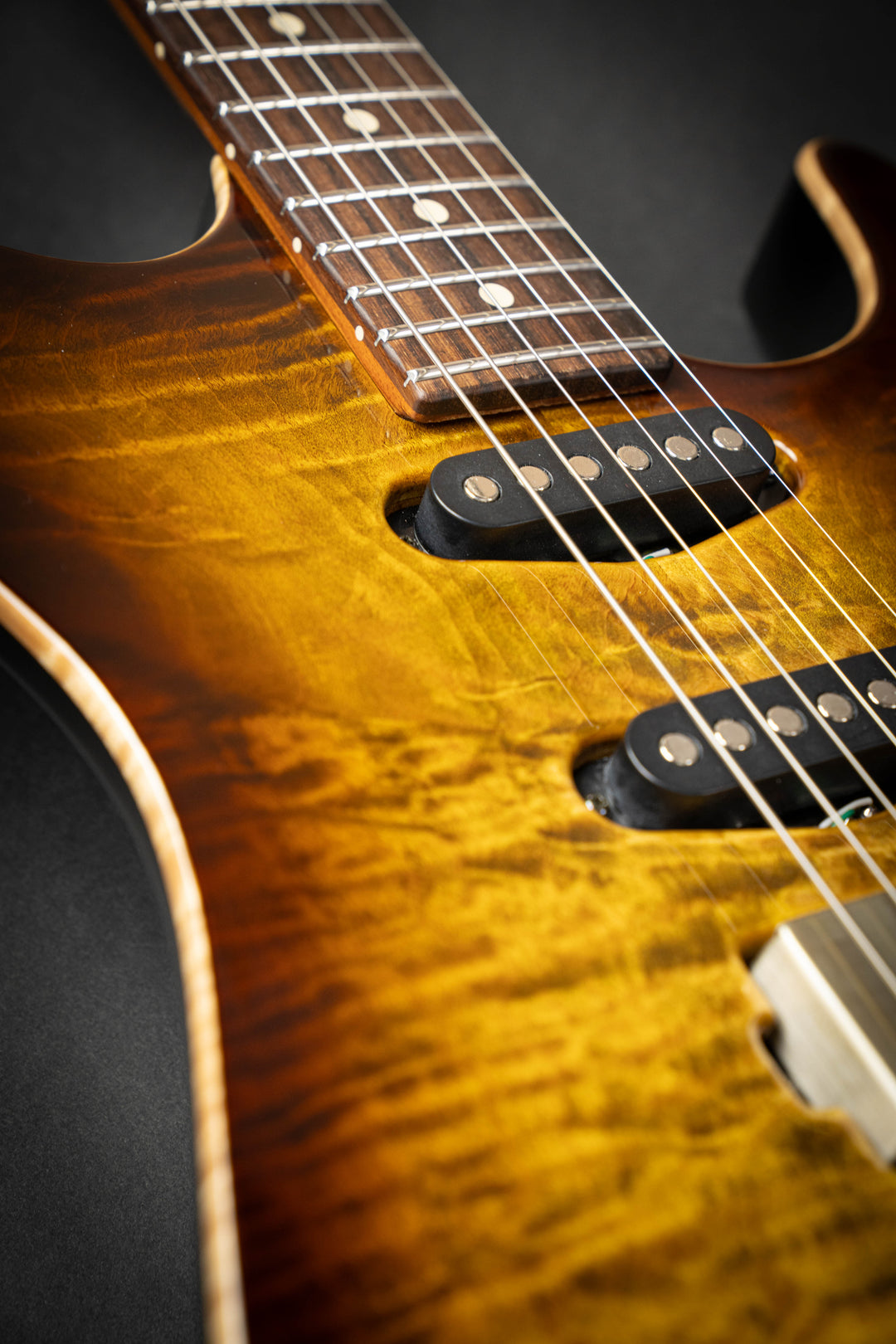 Drop Top Light Tiger Eye Burst (06-15-24N)