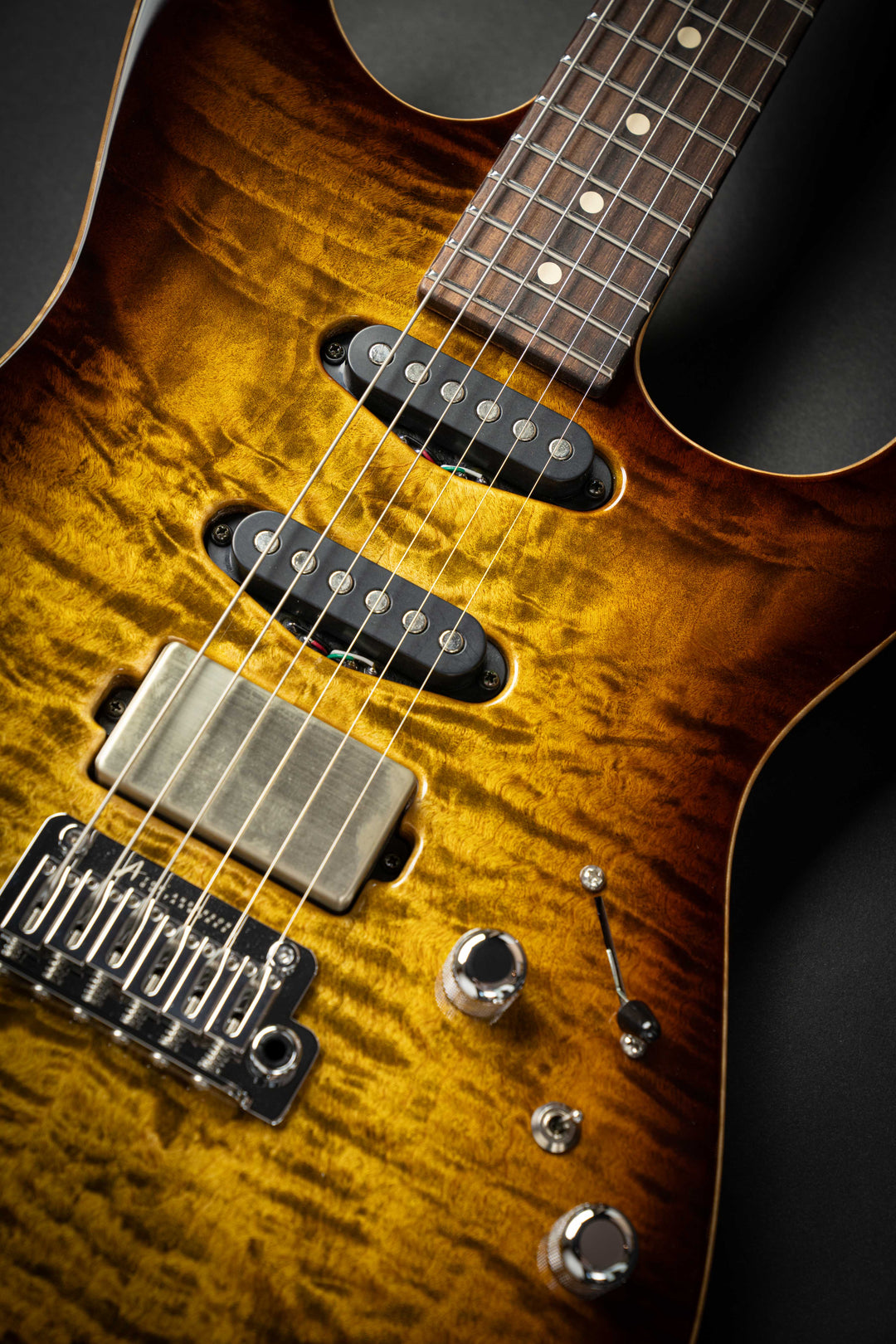 Drop Top Light Tiger Eye Burst (06-15-24N)