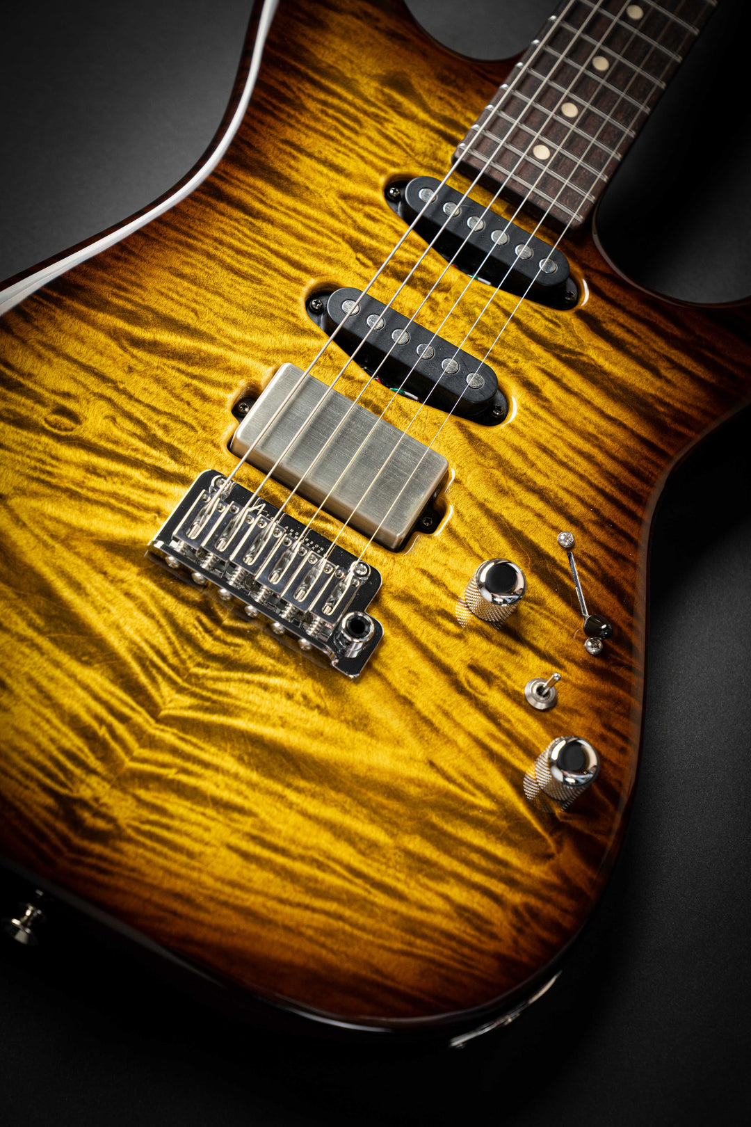 Drop Top Light Tiger Eye Burst (112325P)