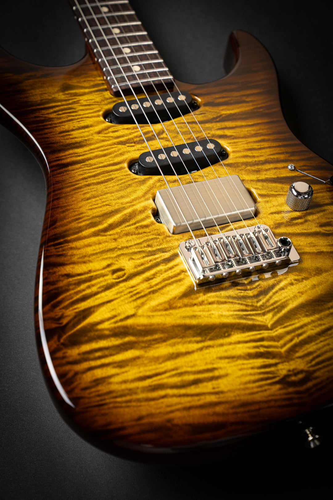 Drop Top Light Tiger Eye Burst (112325P)