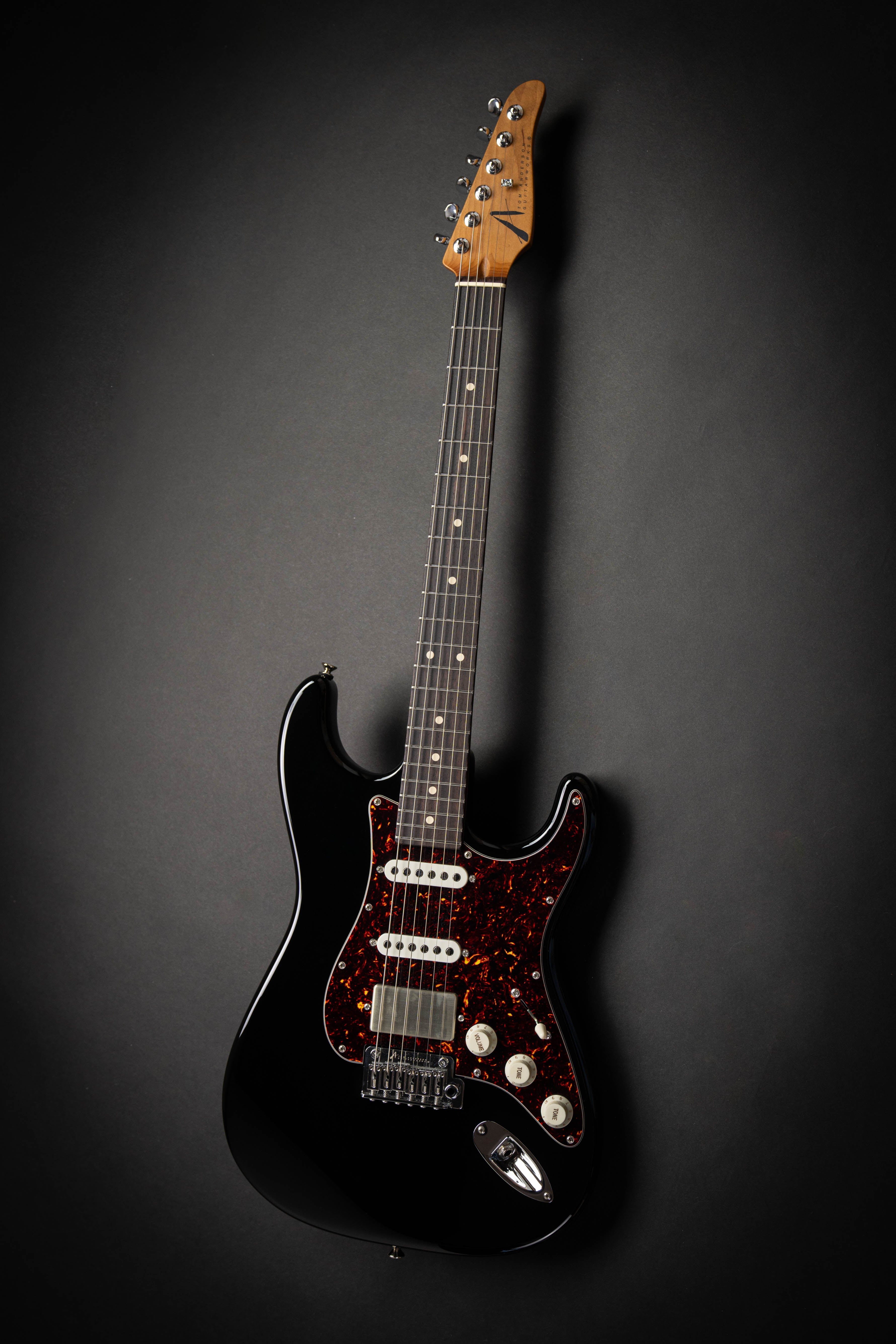 Tom Anderson Icon Classic Black (010924N) – Guitars Rebellion